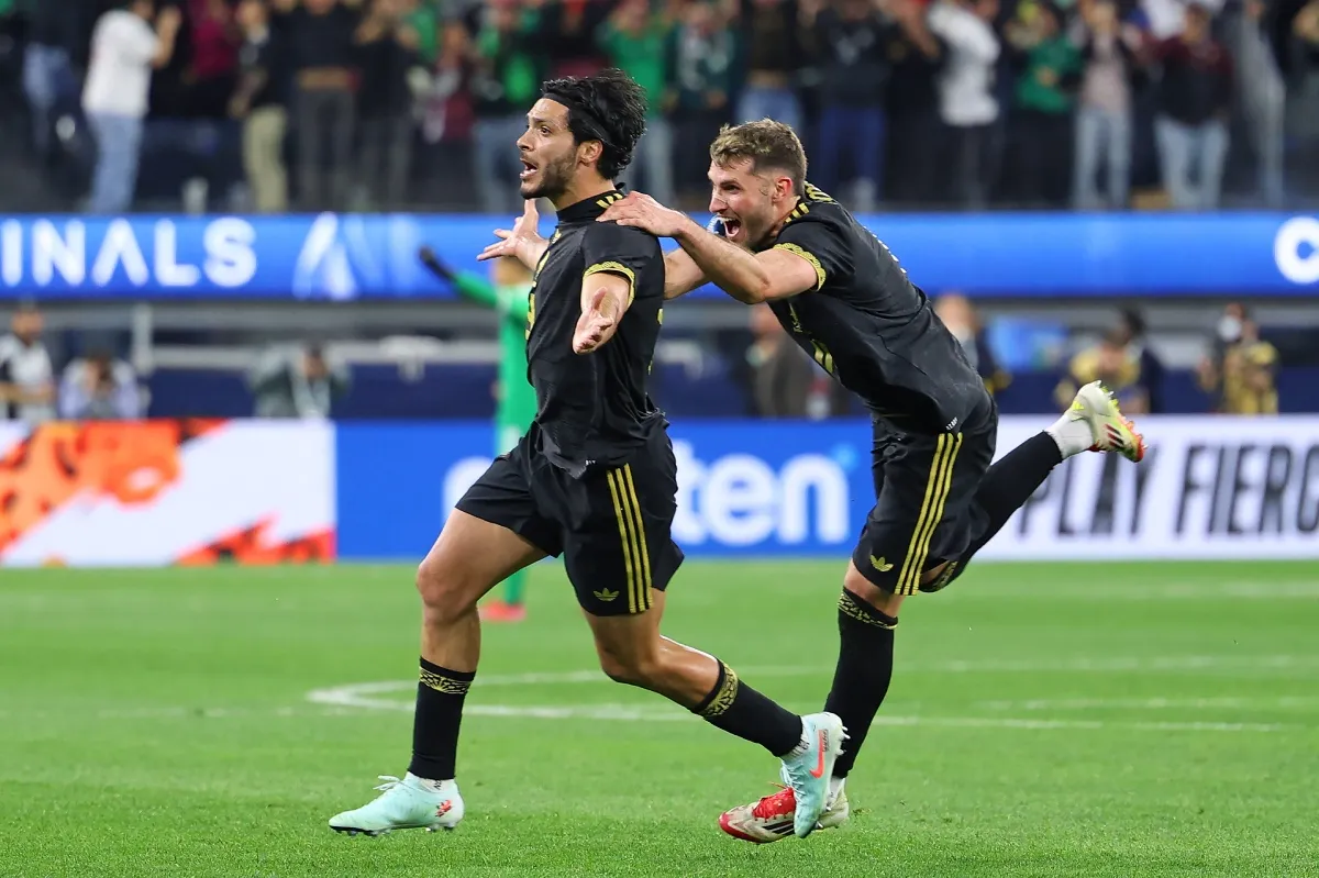 Festejo de ambos en el segundo gol | IMAGO7