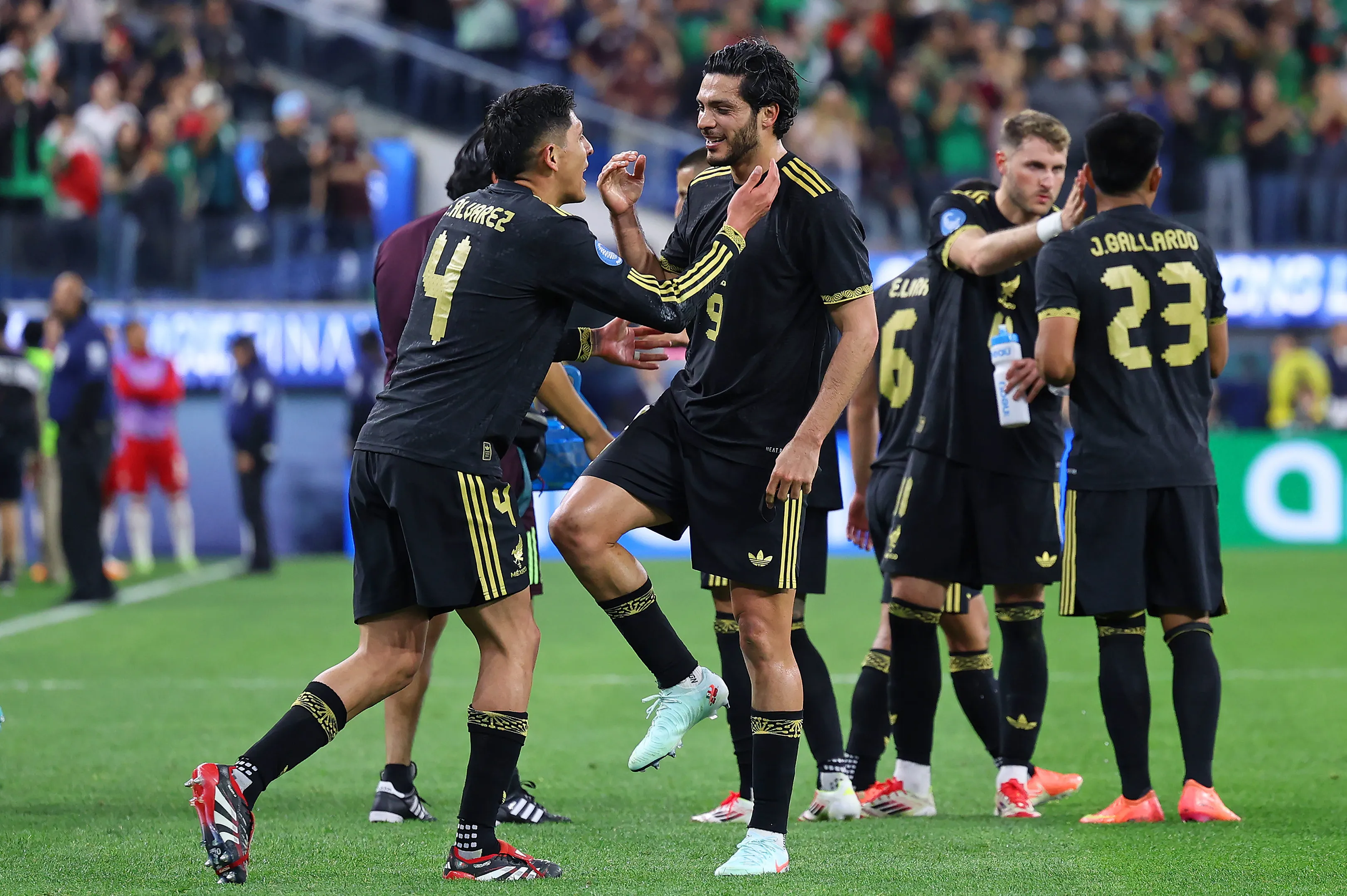 Jiménez fue la figura en la Semifinal de la Nations League