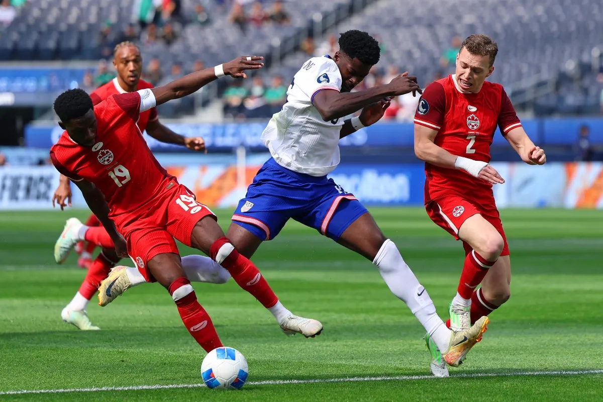 Davies en el juego de su lesión | IMAGO7