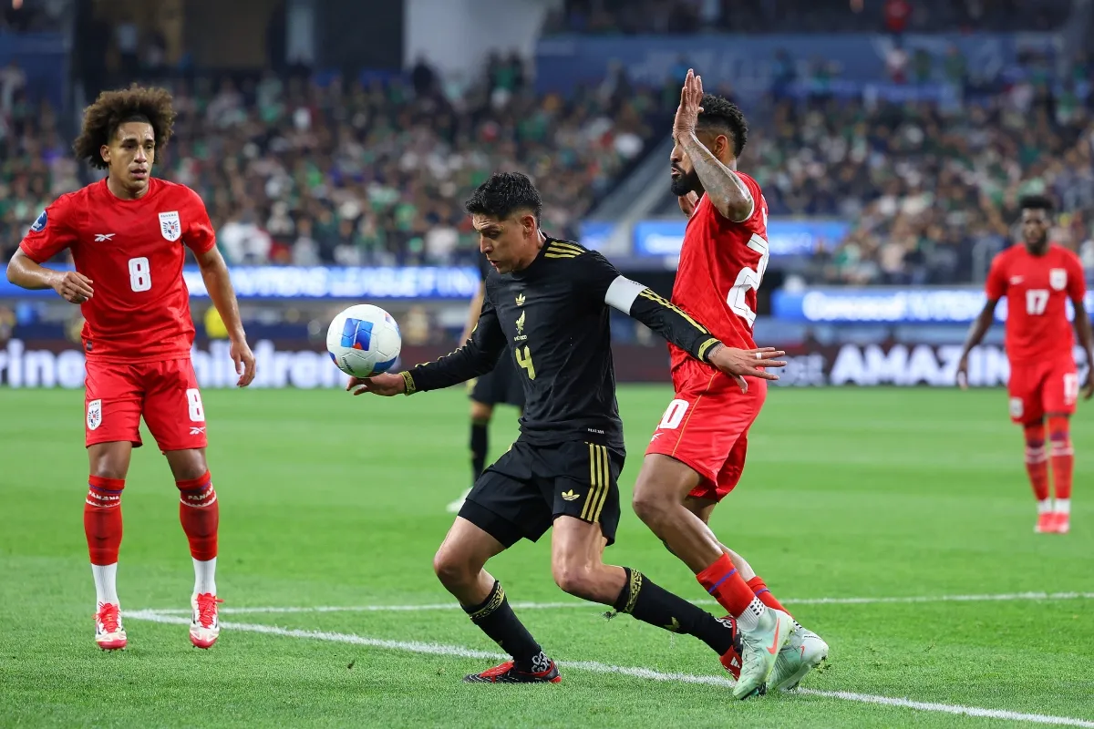 Edson Álvarez | IMAGO7