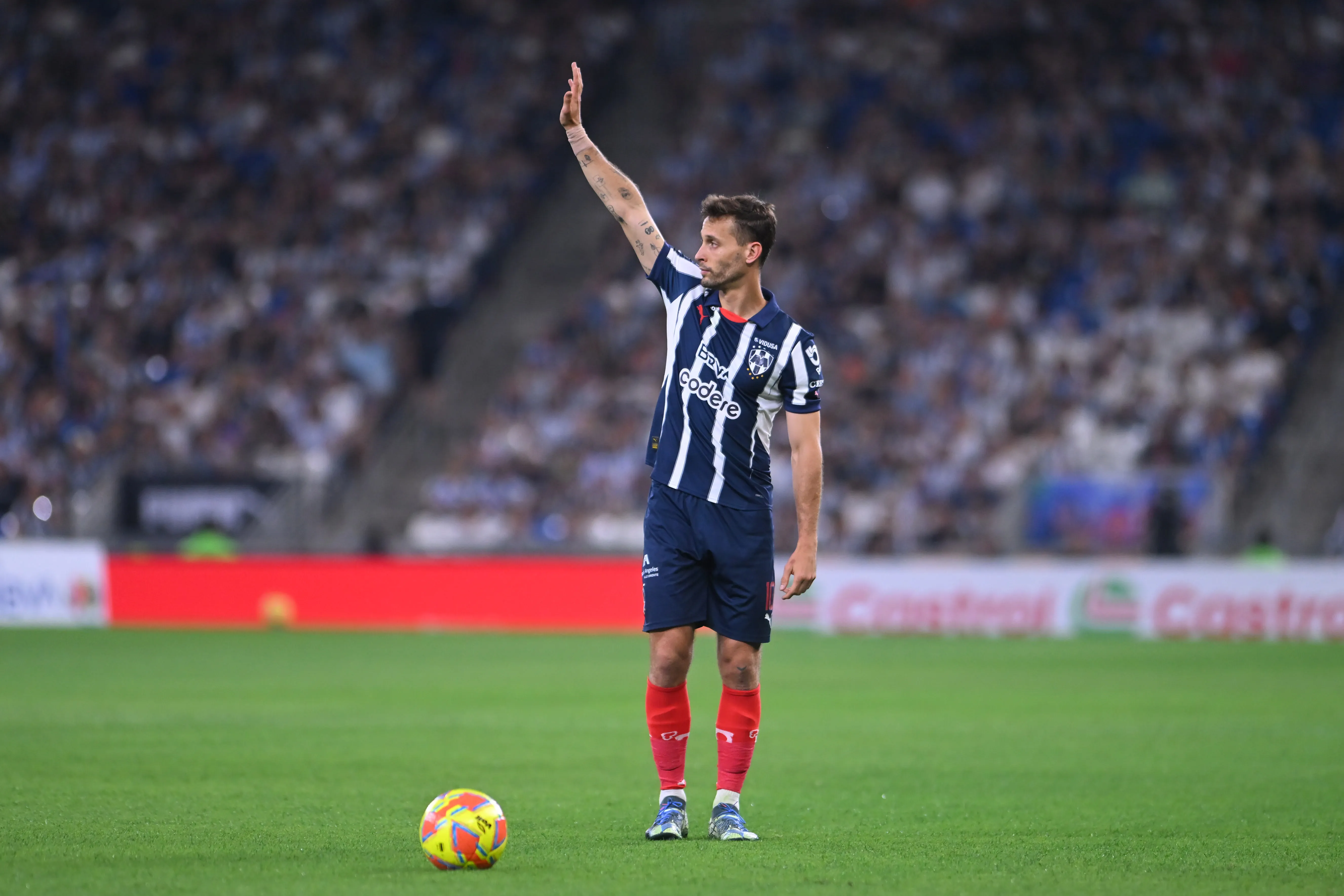 Canales es duda para el juego ante Chivas