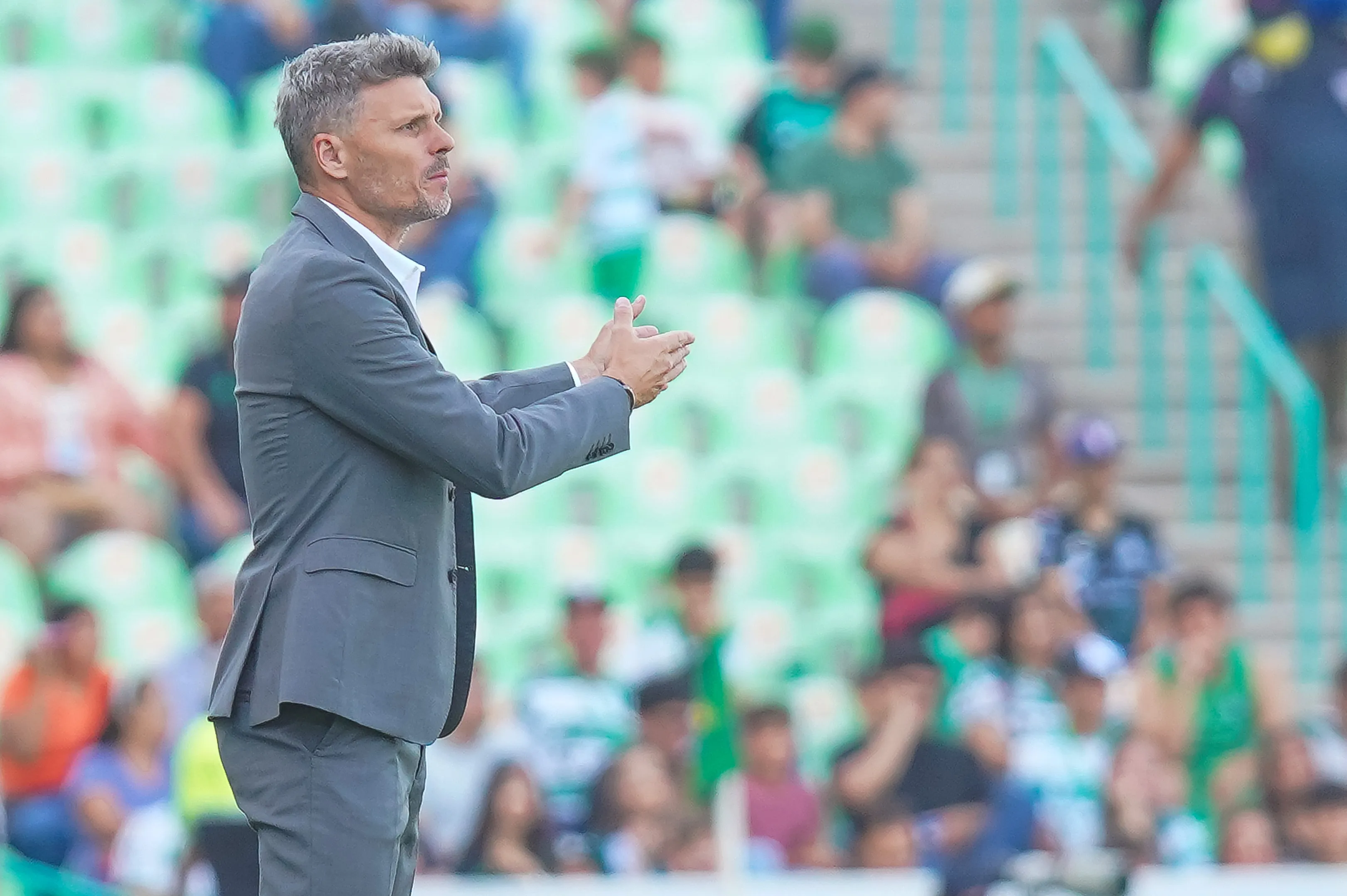 Tano Ortiz renunció a Santos Laguna