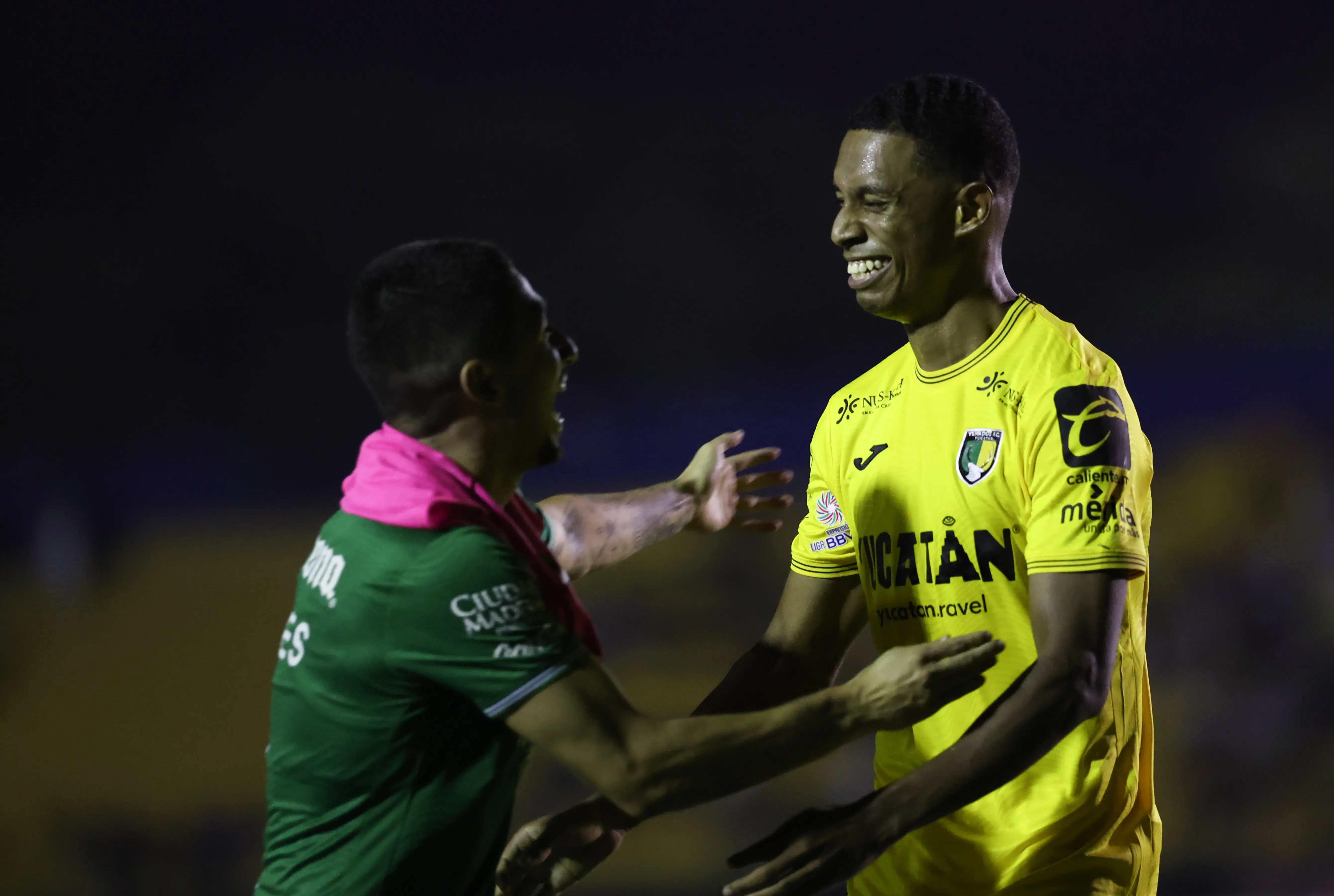 Jugadores de Venados en celebración en el juego ante Zacatecas