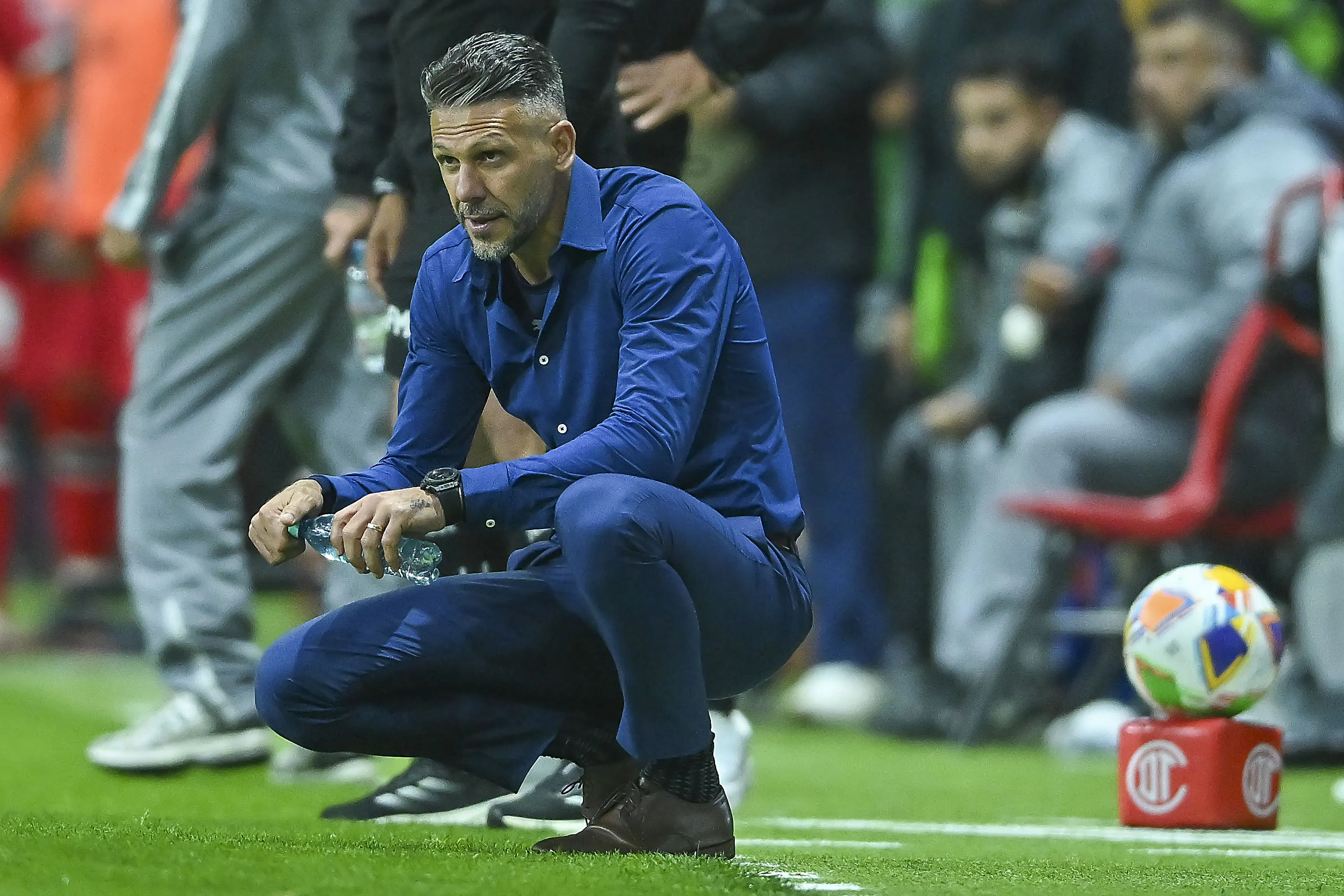 Demichelis dejó el banquillo de Rayados y Torrent está por ocuparlo