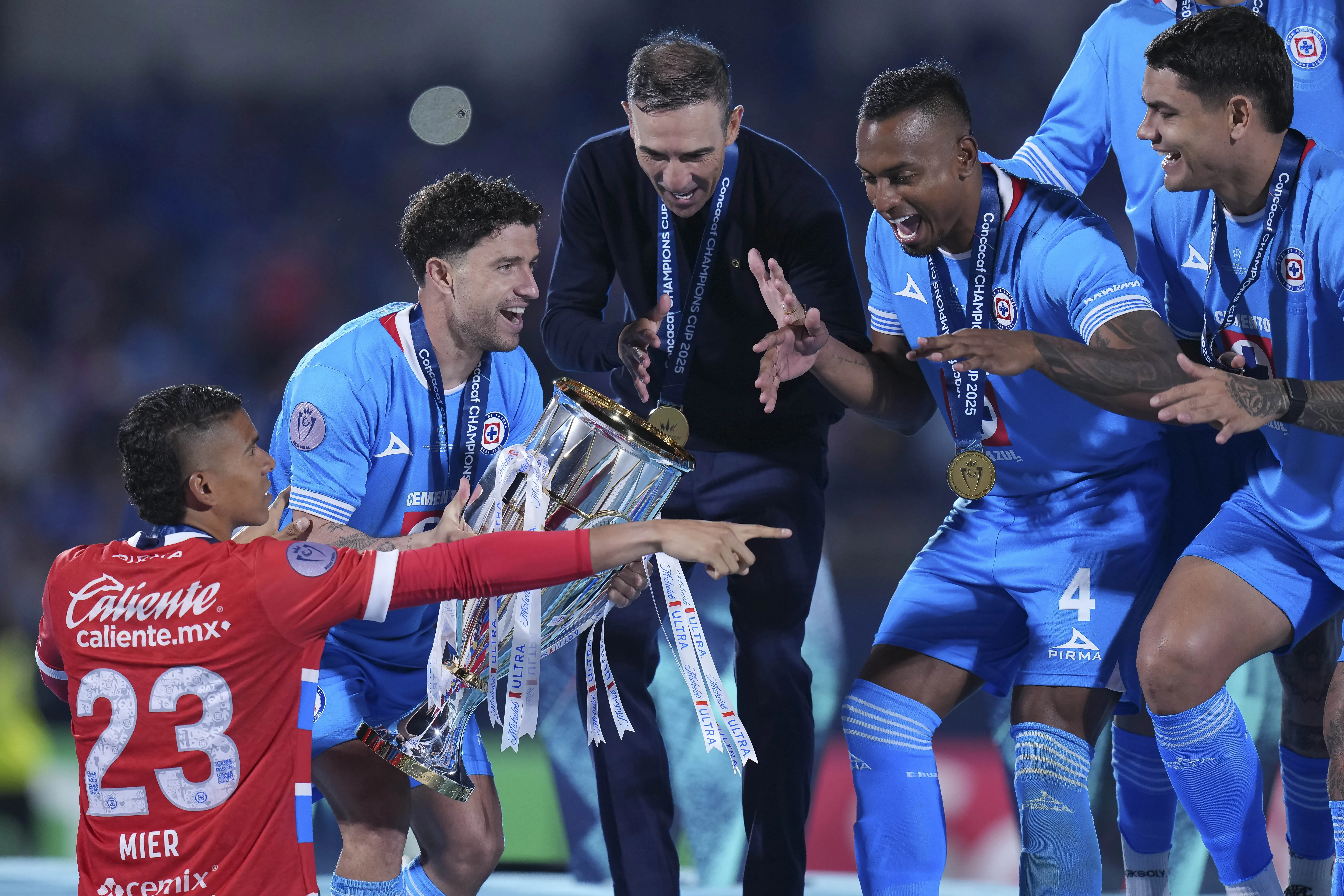 Vicente ganó la Concachampions con Cruz Azul