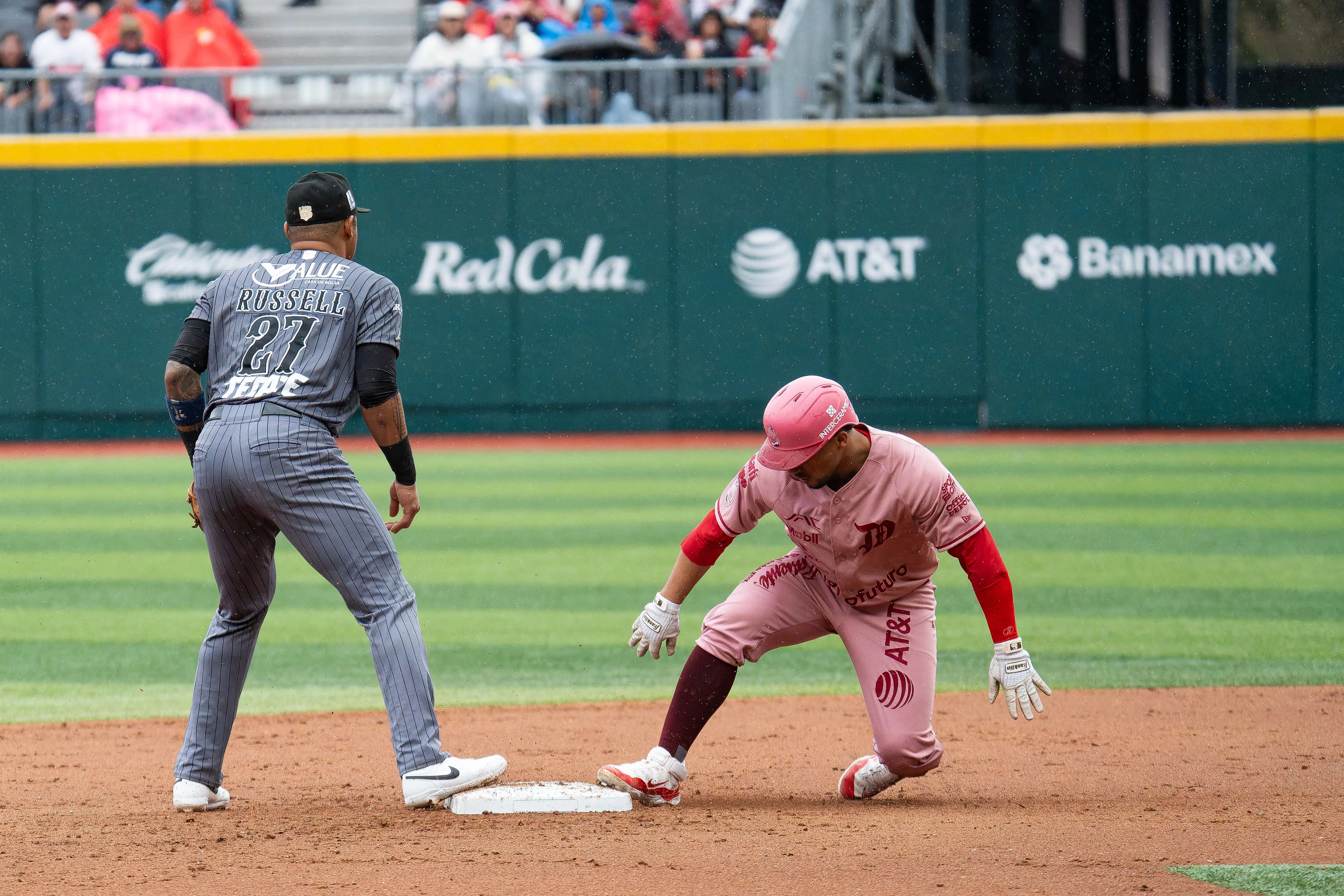 Acereros ganaron los dos primeros juegos de la serie