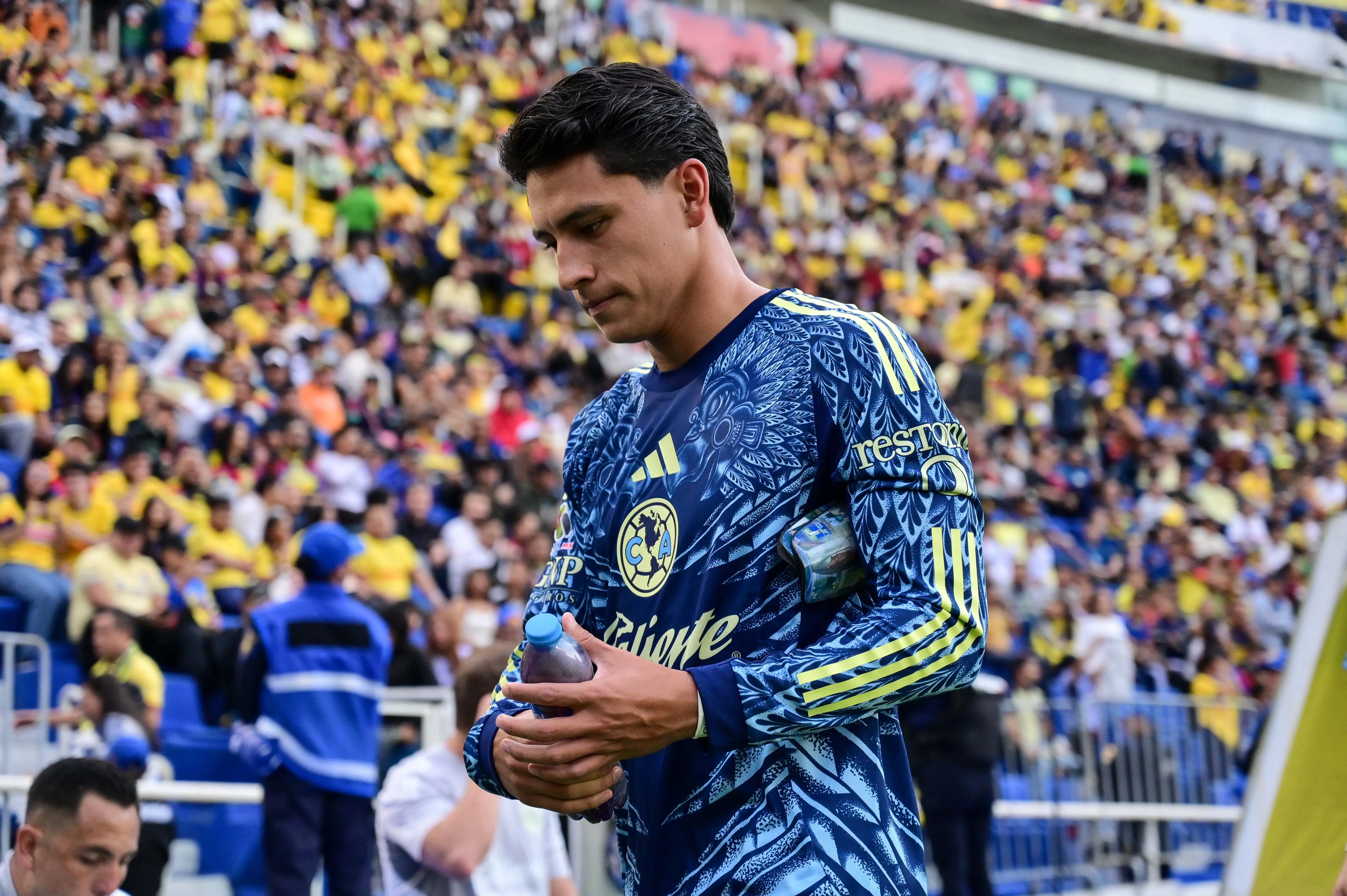 El defensa fue el capitán en la segunda mitad del partido ante Puebla