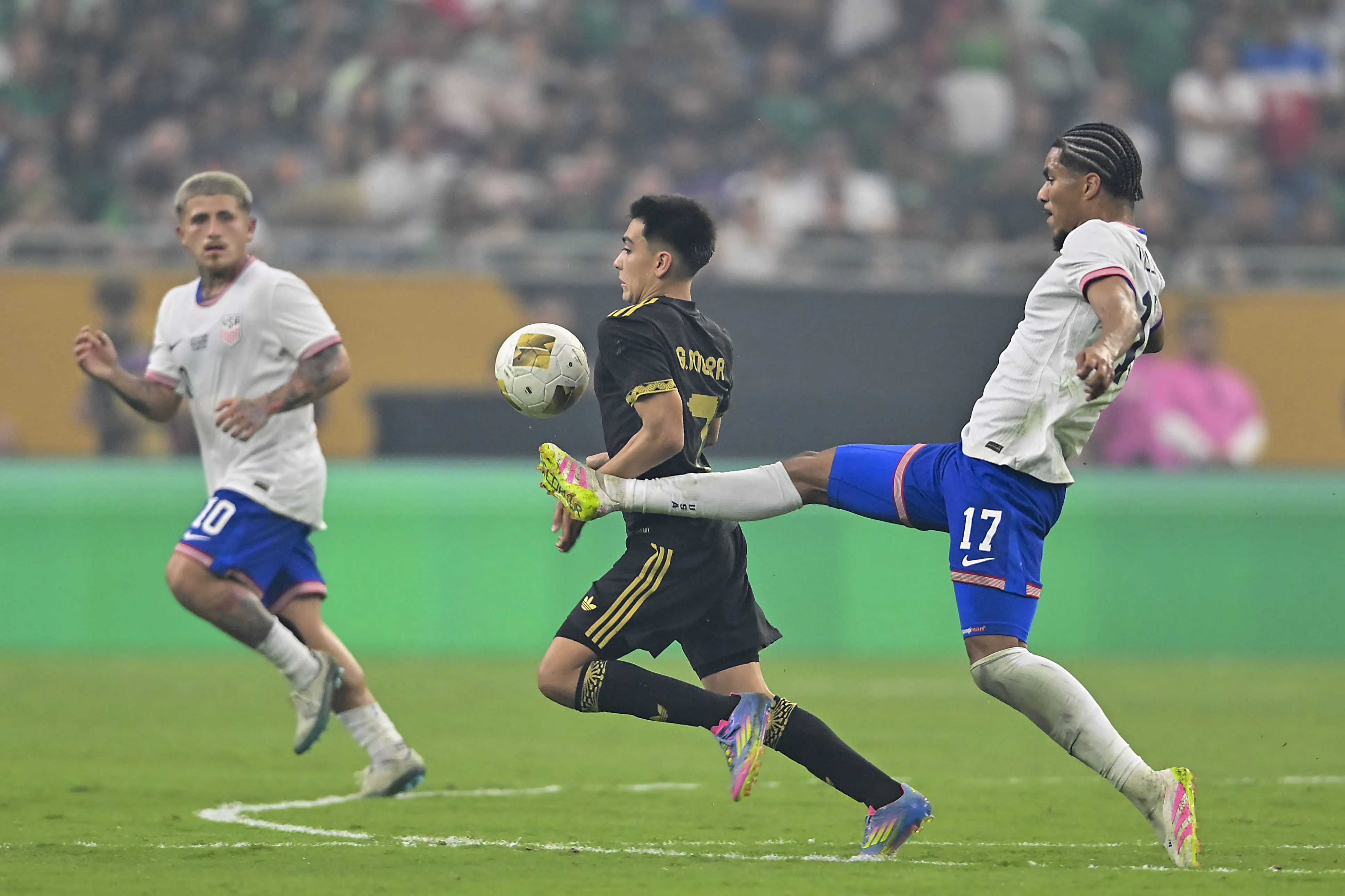 Mora aprovechó sus minutos en Copa Oro