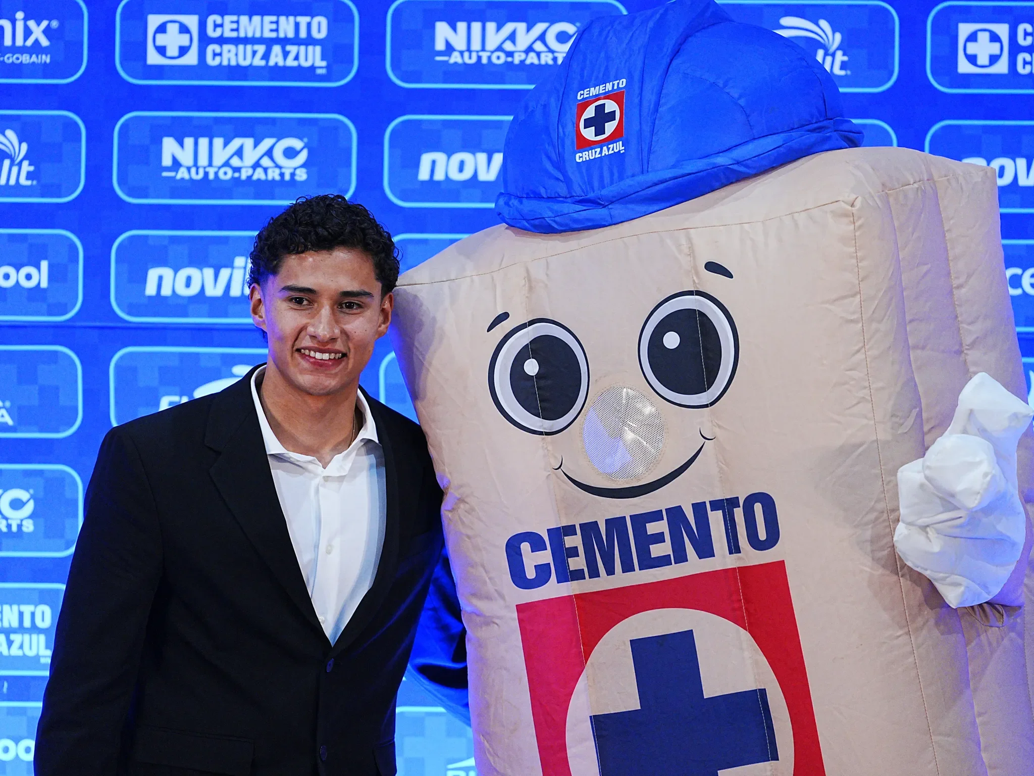 Cruz Azul confirmó la llegada de Jeremy Márquez