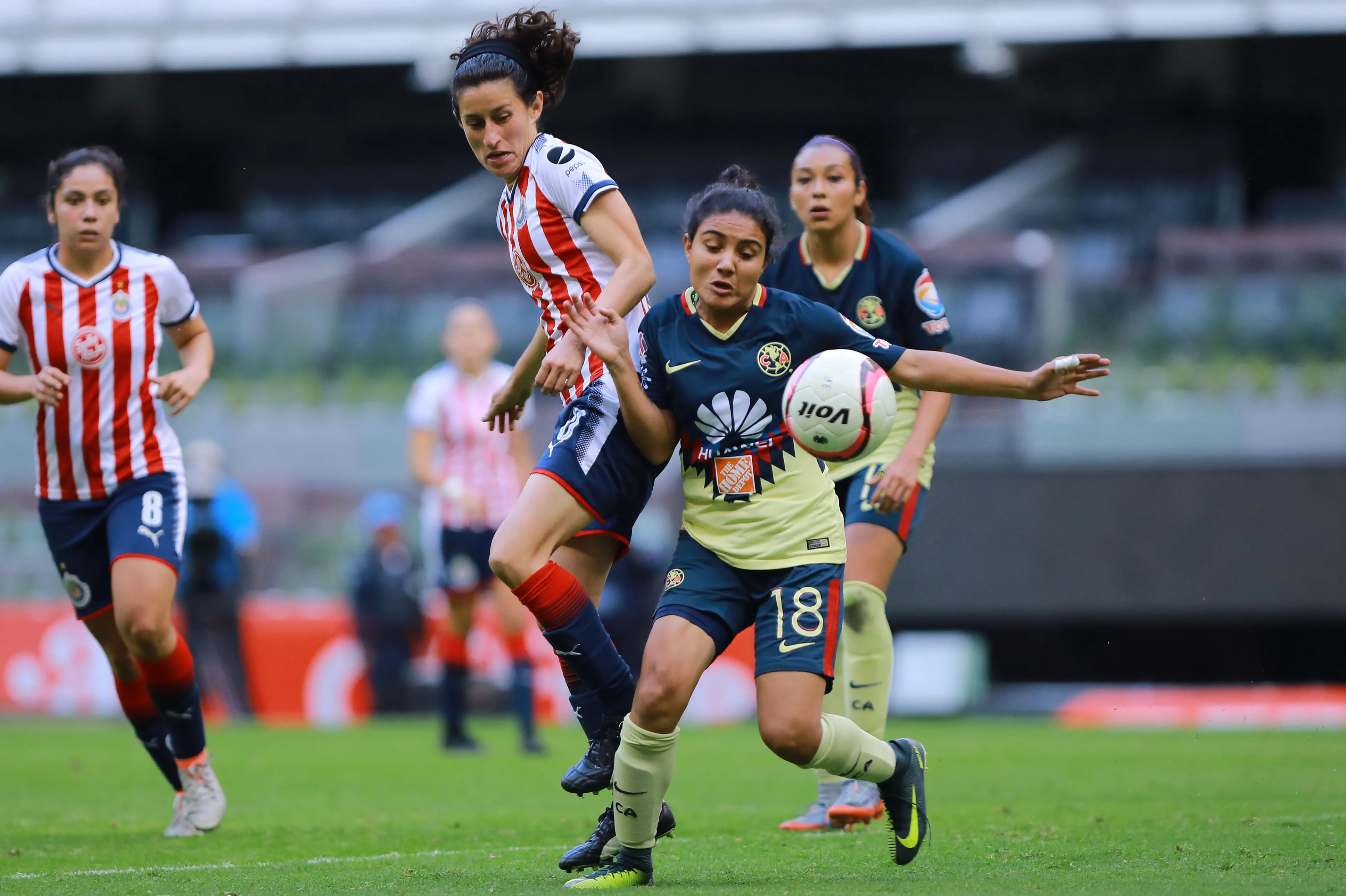 El Apertura 2017 fue la primera vez que Chivas y América coincidieron en Semifinales