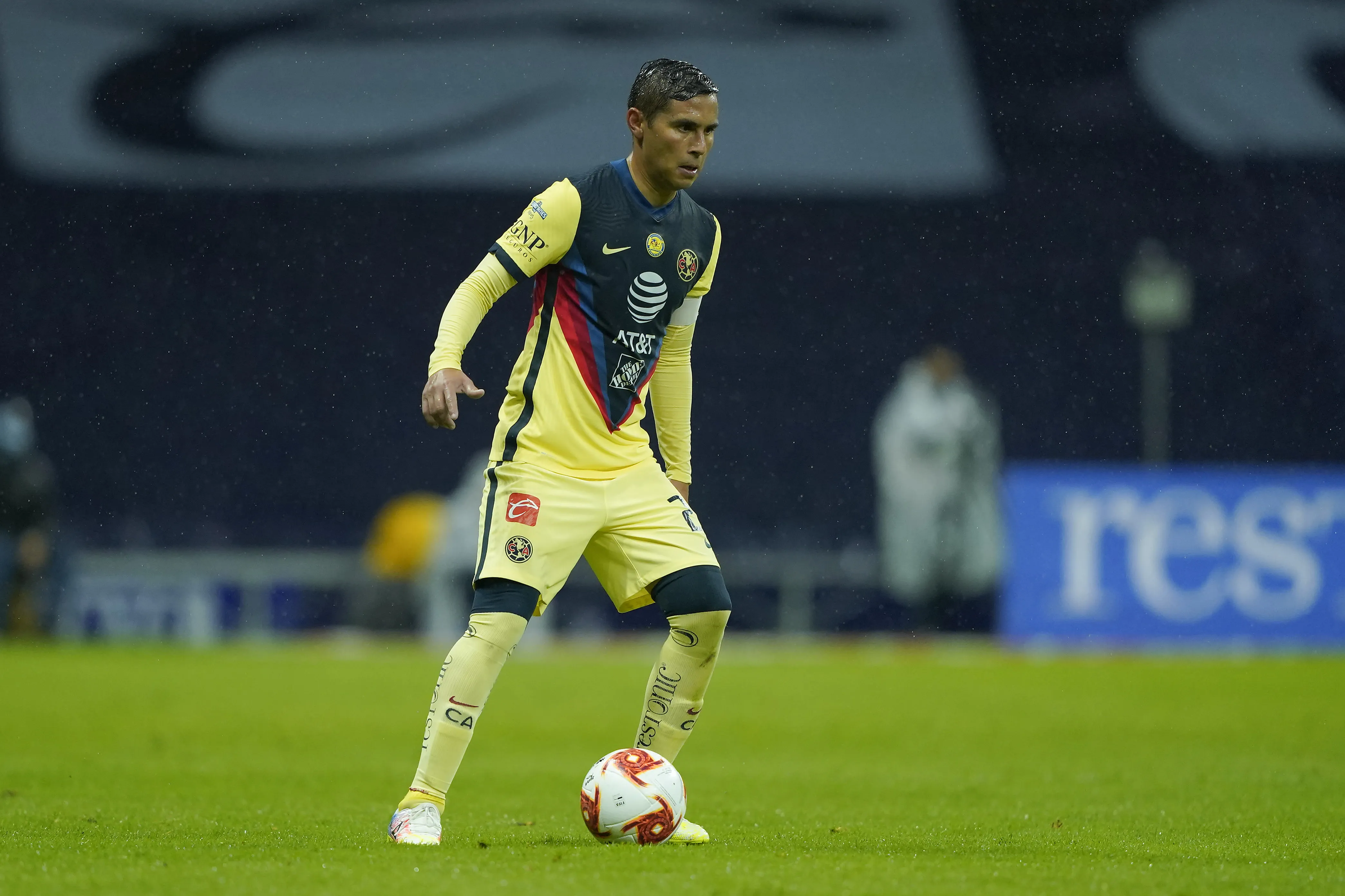 Paul Aguilar fue multicampeón con América