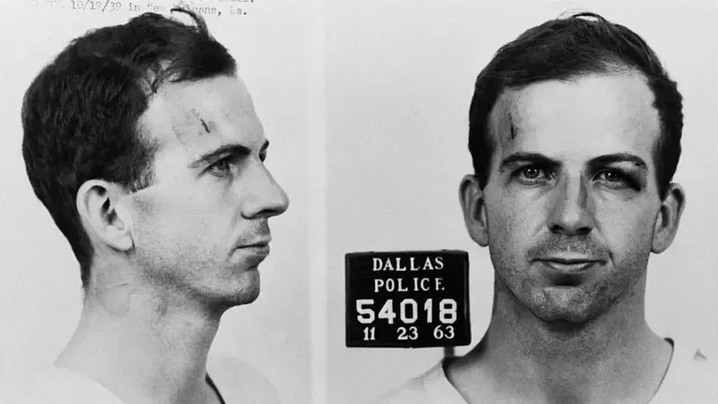 Lee Harvey Oswald sería la persona que presuntamente mató al expresidente / Redes Sociales