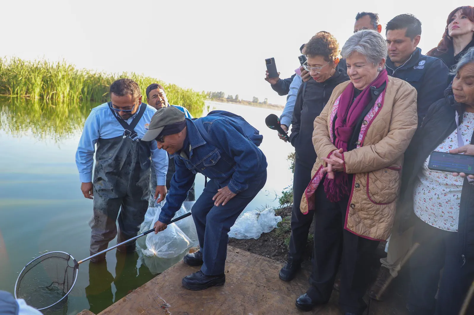 La Semarnat estara limpiando el Lago de Texococo para proteger su biodiversidad / Especial