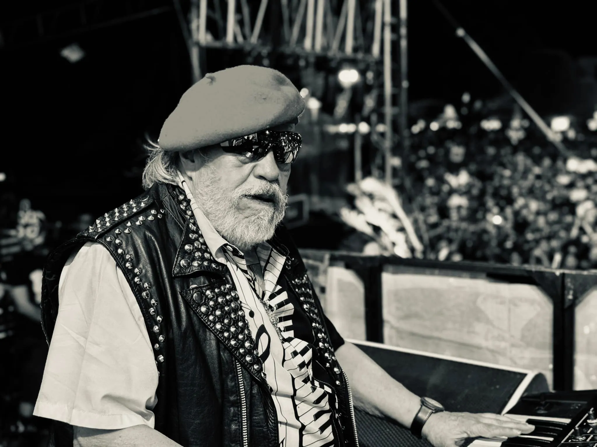 La noticia de su partida la dio a conocer su banda El Tri / Redes Sociales