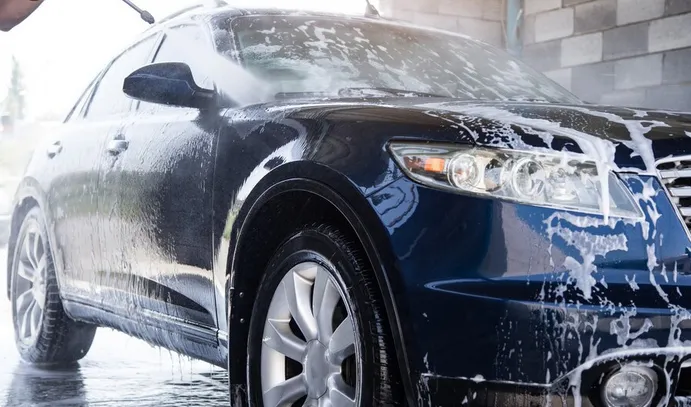 Al final, la chica terminó pagando 1,900 pesos para que no le hicieran nada / FREEPIK