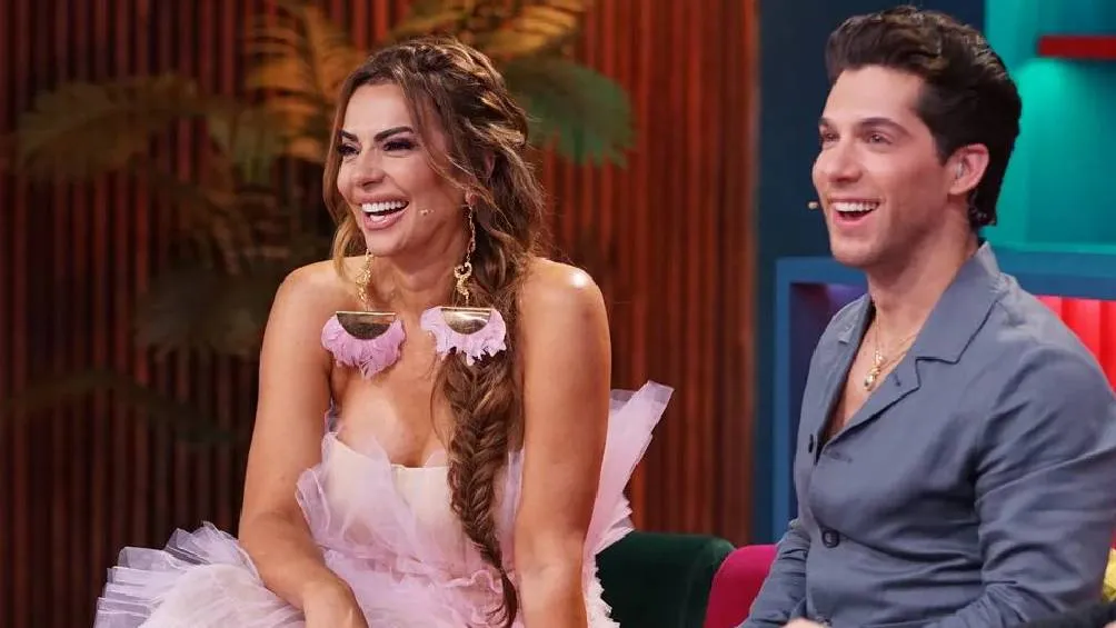 Cecilia Galiano y Mauricio Garza ya no serán los conductores de las pre y post galas/Televisa