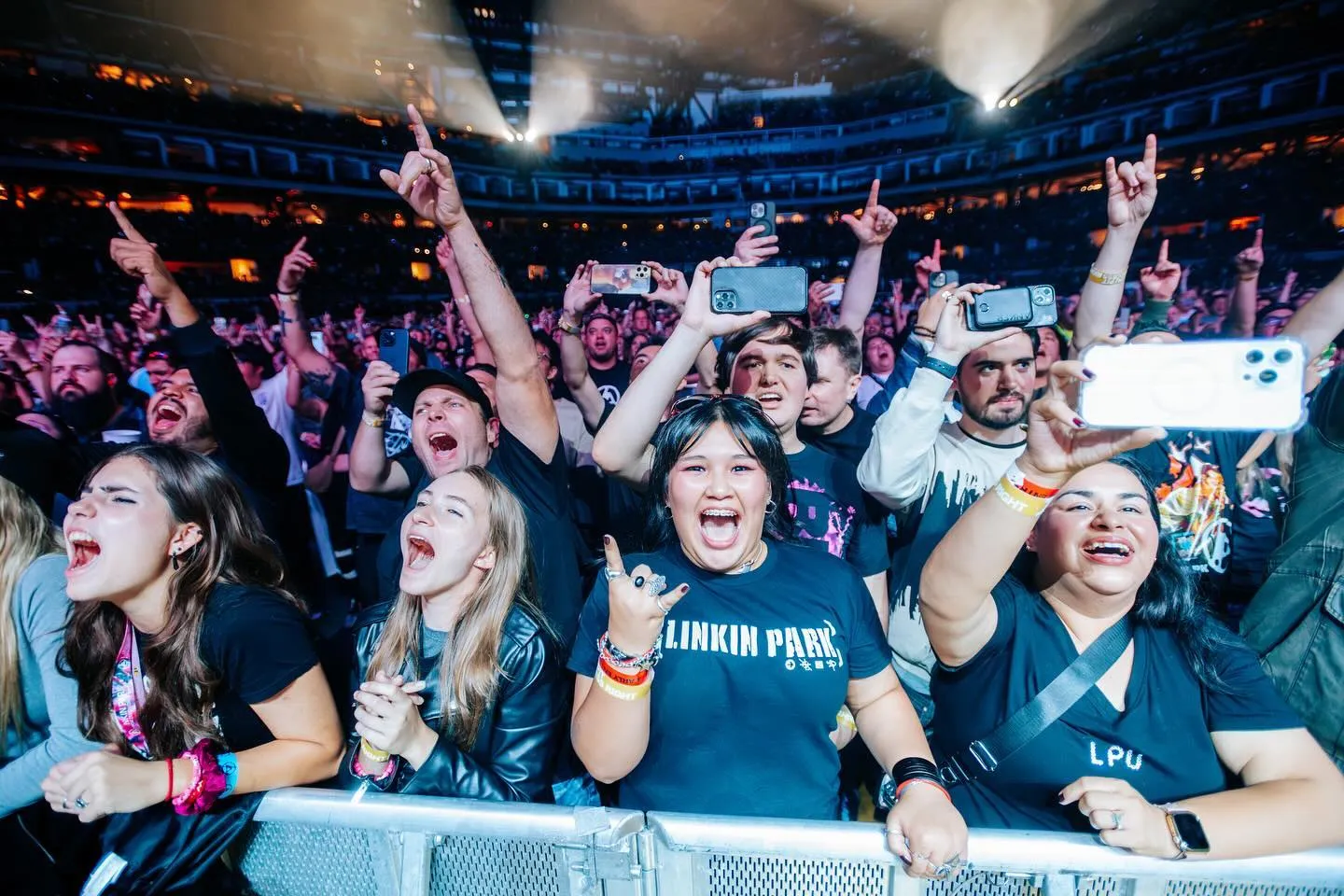 Procura llegar con tiempo al concierto para evitar algún problema / FB: @linkinpark