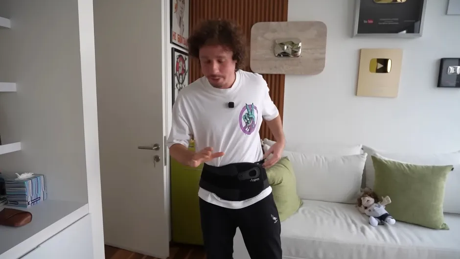 El youtuber tendrá que usar una faja para moverse sin tanto dolor / IG:@luisitocomunica