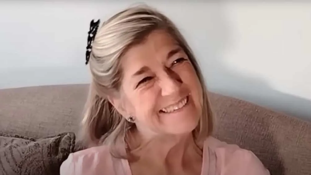 Lucy estudió para ser intérprete y traductora, además fue comerciante/X