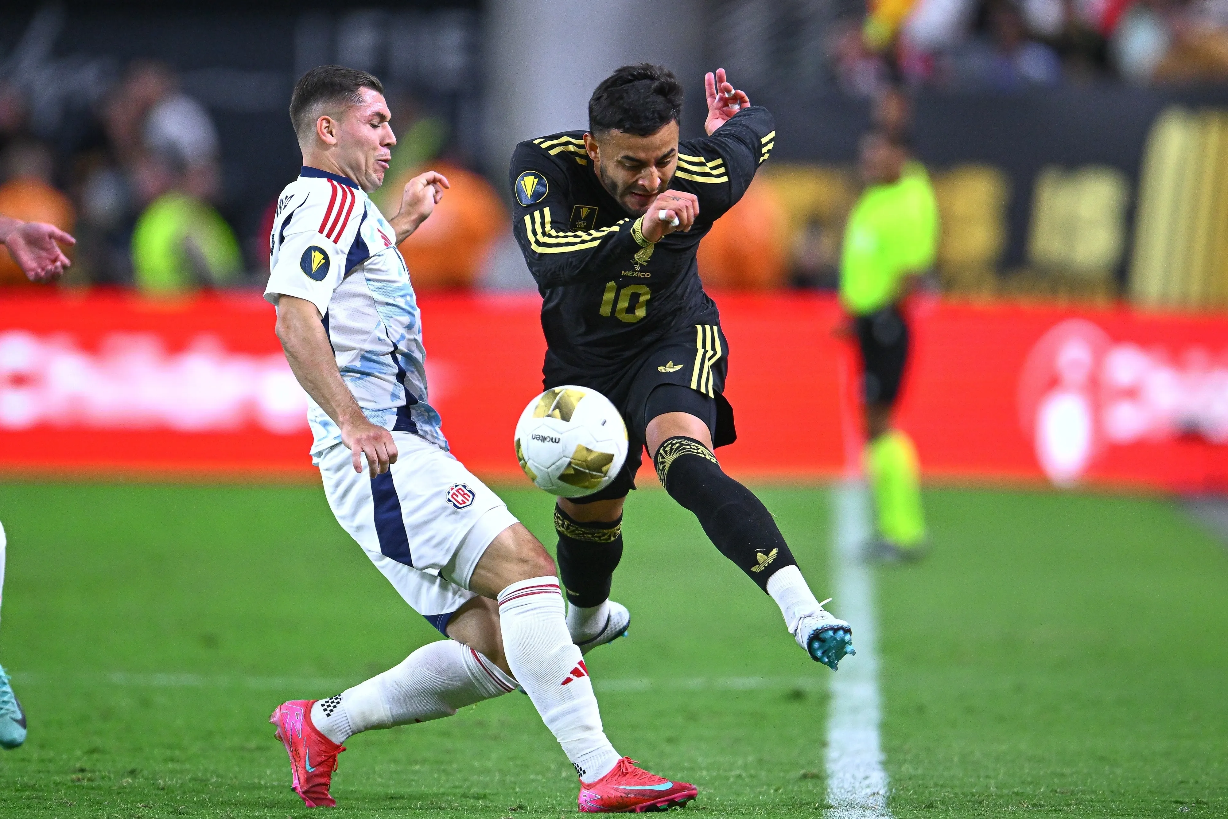 Imágenes del México vs Costa Rica | MEXSPORT