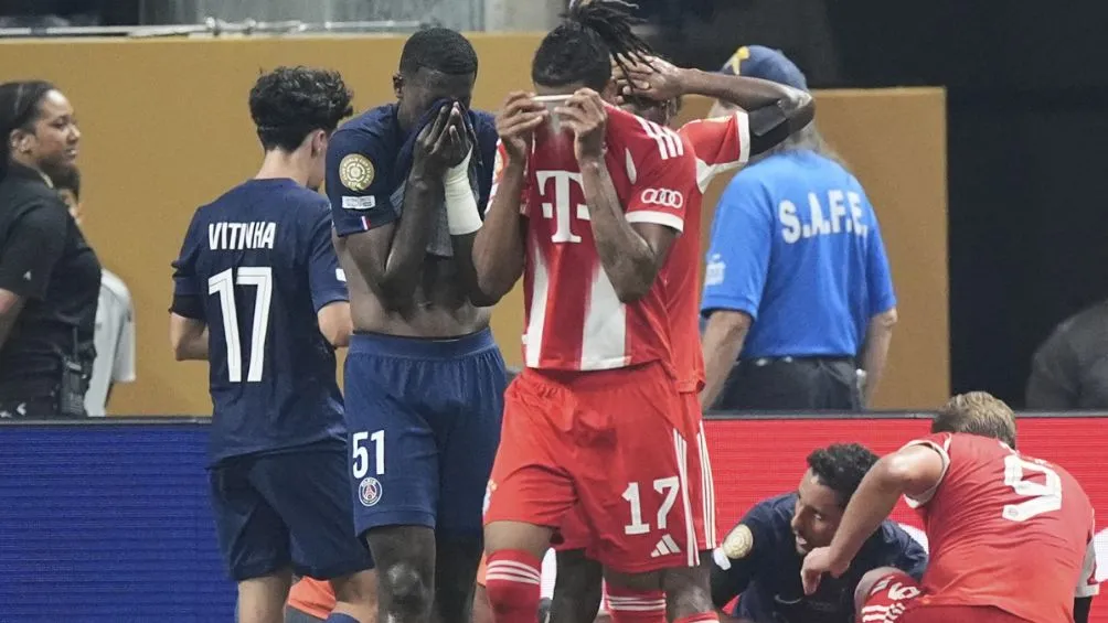 Las reacciones de los futbolistas a la lesión de Jamal | AP