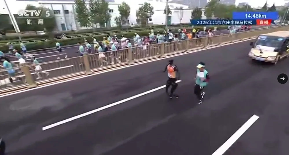 Los robots recorrieron una distancia de 21 kilómetros / Redes Sociales