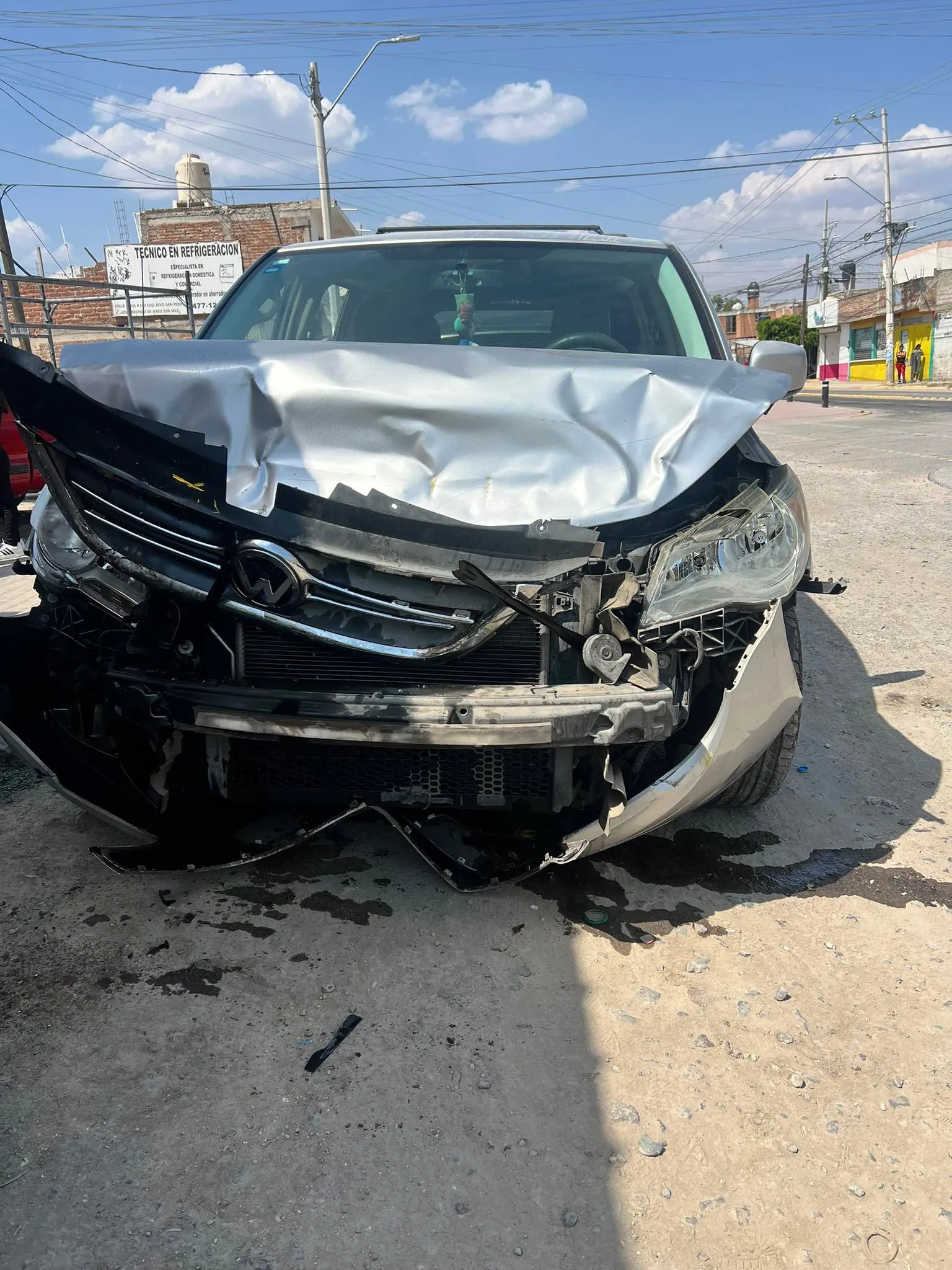 Su camioneta quedó destrozada y se encuentra ya en el taller / Redes Sociales