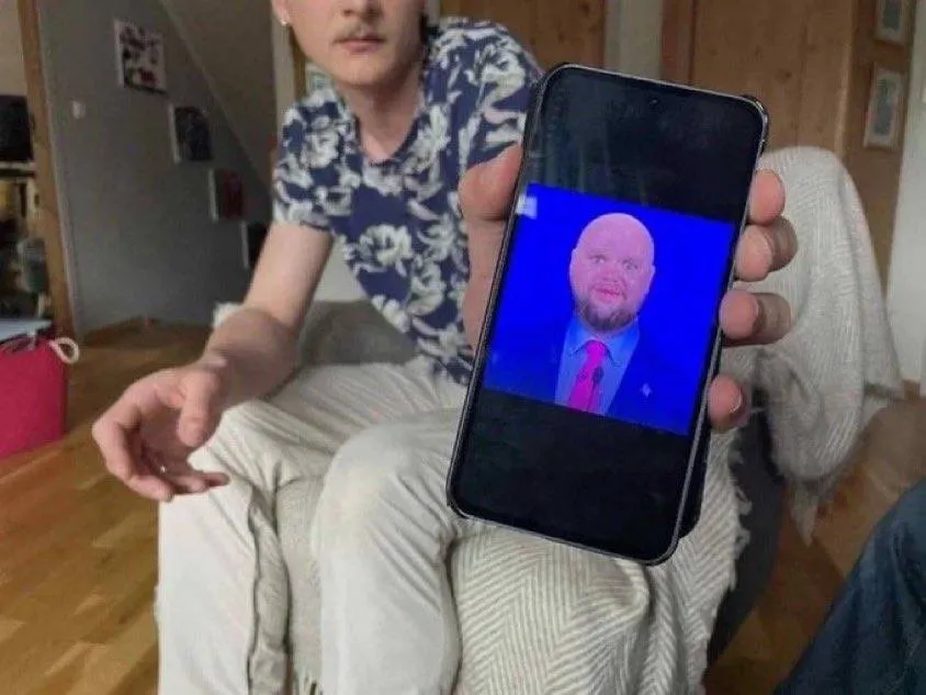 El joven noruego afirma que lo interrogaron agentes del ICE / Redes Sociales