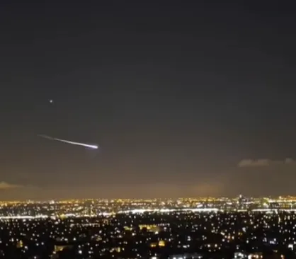 El meteorito fue captado por varias cámaras de seguridad / Redes Sociales