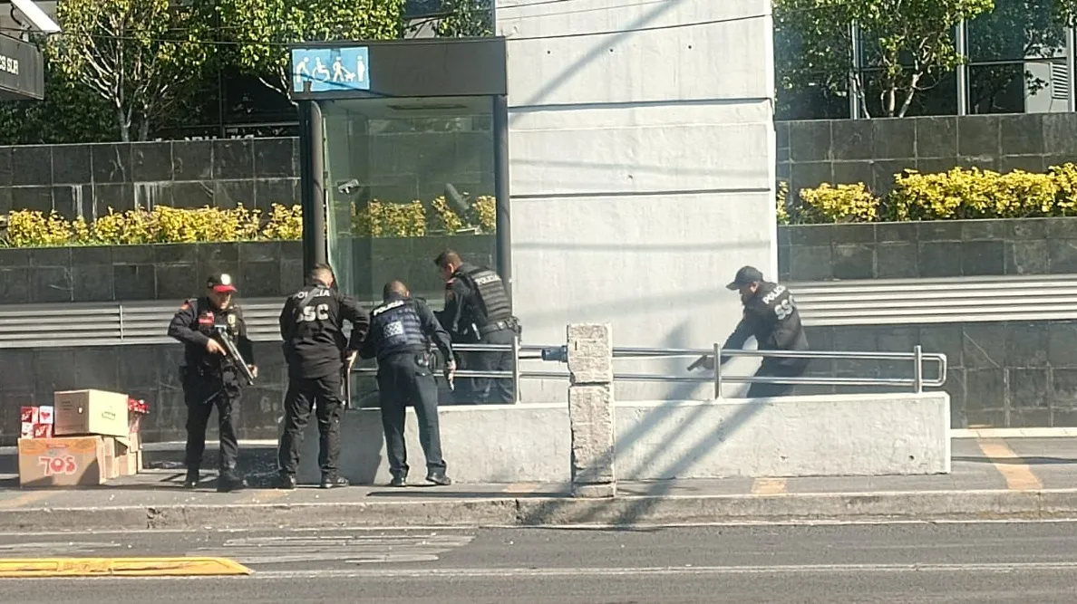 Un policía disparó contra el agresor que portaba una subametralladora de fabricación casera / Redes Sociales