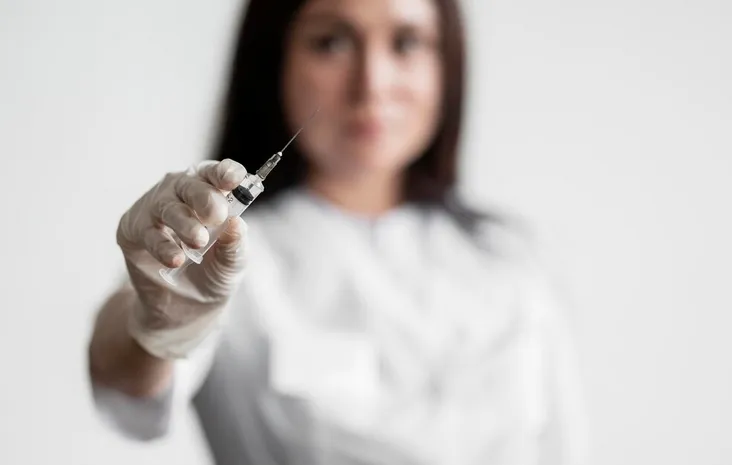 El tratamiento contra el VIH es para prevenir algún contagio / FREEPIK