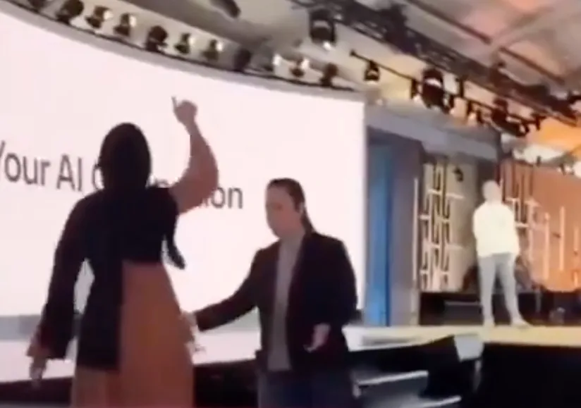 Las protestantes era parte del equipo de Microsoft / Redes Sociales