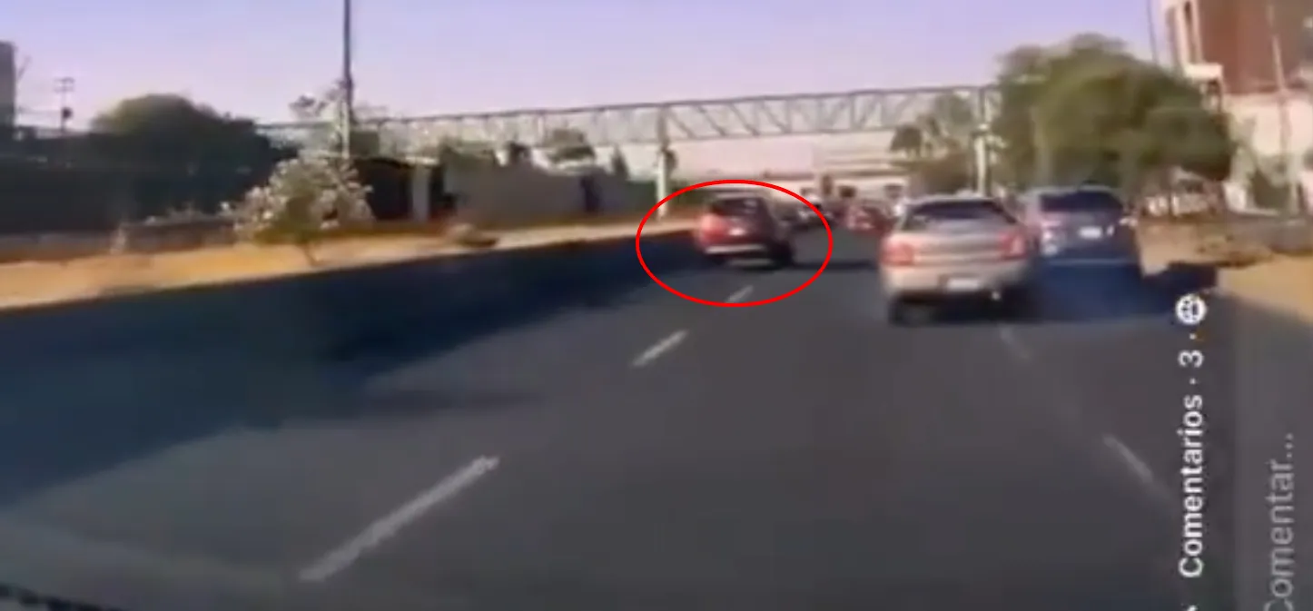 Los montachoques te dan un 'cerrón' para que le pegues a otro auto / Redes Sociales