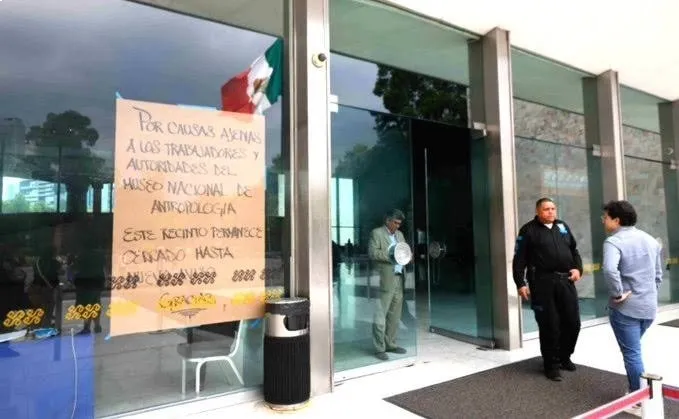 El problema se debe al cambio de personal de seguridad / Redes Sociales