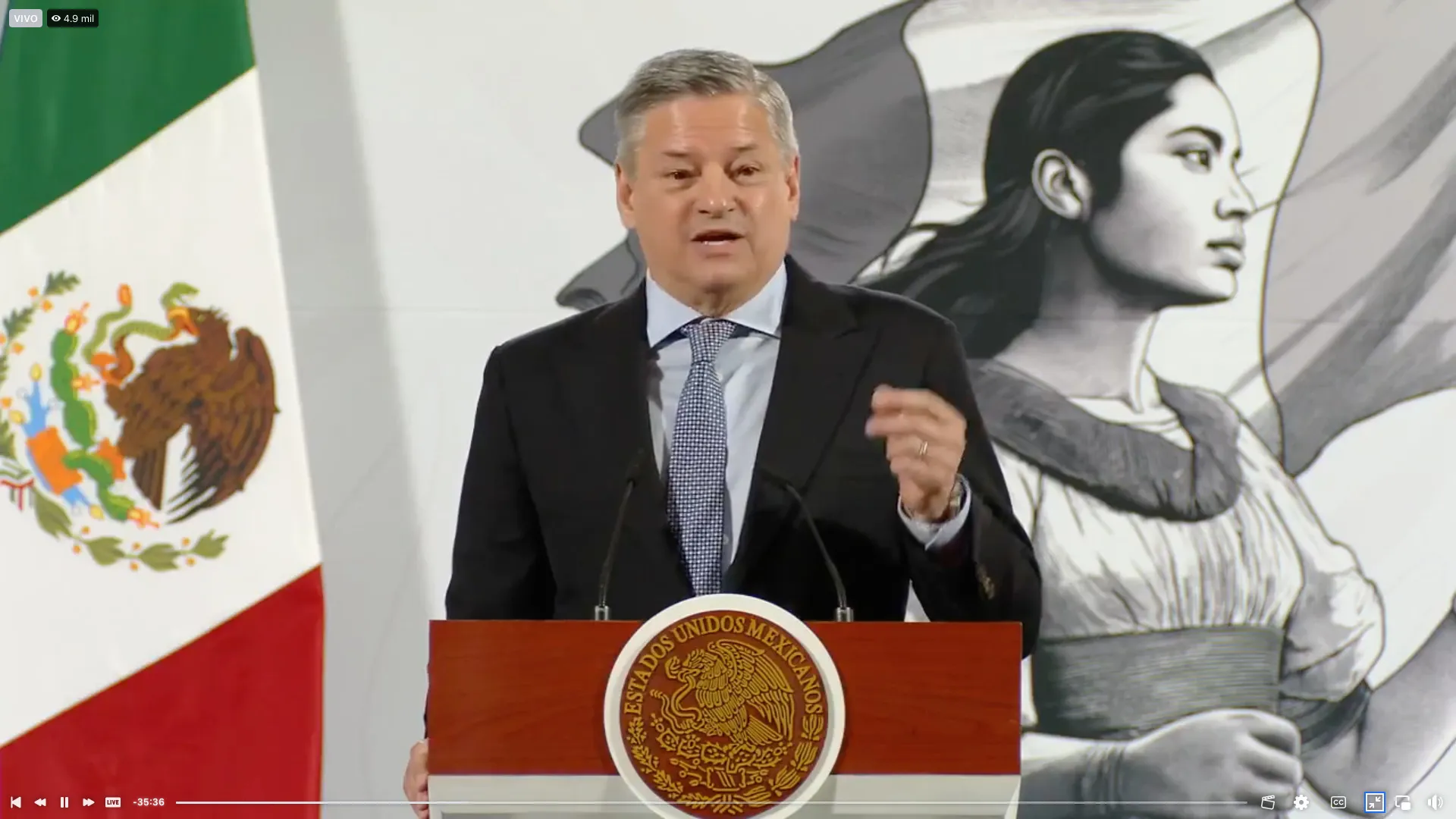 Ted Sarandos, CEO de Netlfix, anunció la inversión millonaria / Redes Sociales