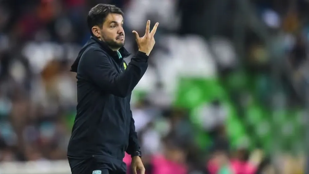 Larcamón en su etapa con León | MEXSPORT