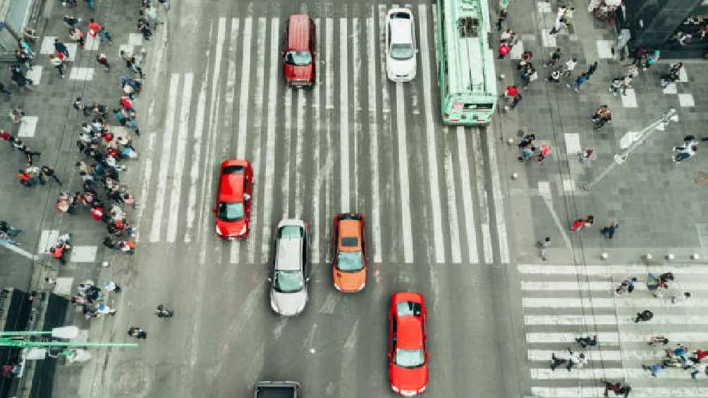 La restricción vehicular aplica en toda la CDMX y municipios conurbados del Edomex/Pixabay