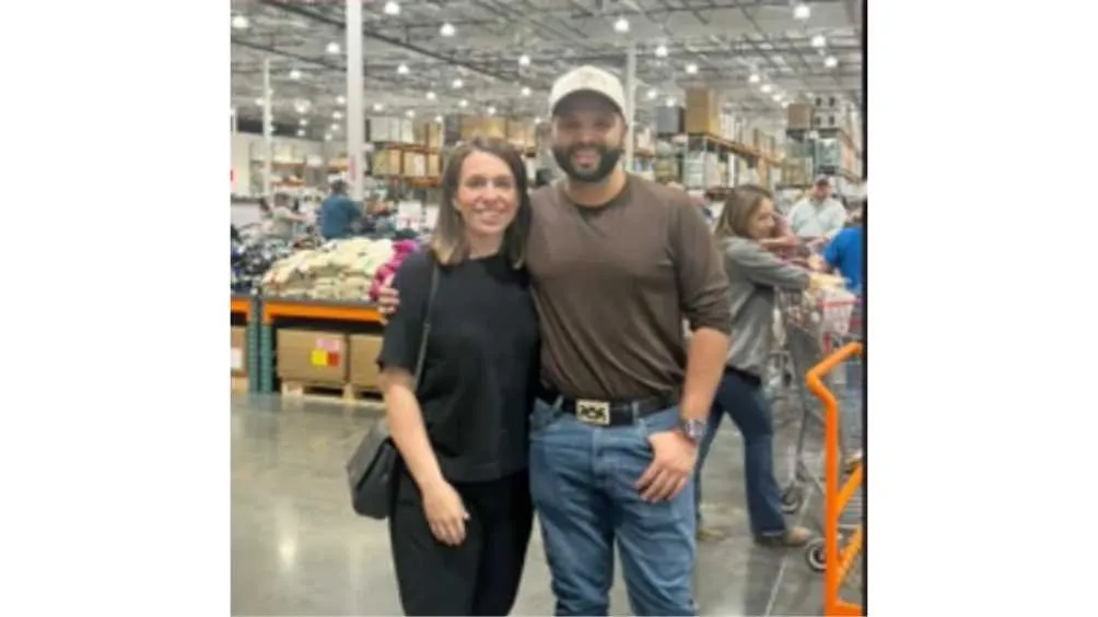 La mujer también se pudo fotografiar con Leonardo Aguilar/TikTok