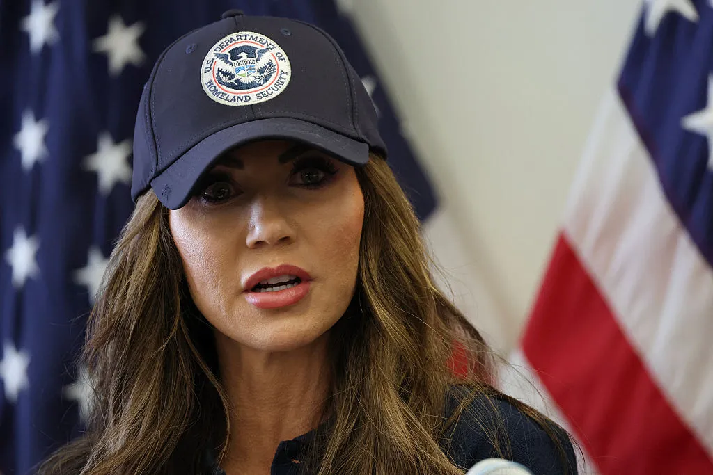 Kristi Noem se empezó a sentir mal de un momento a otro / Redes Sociales