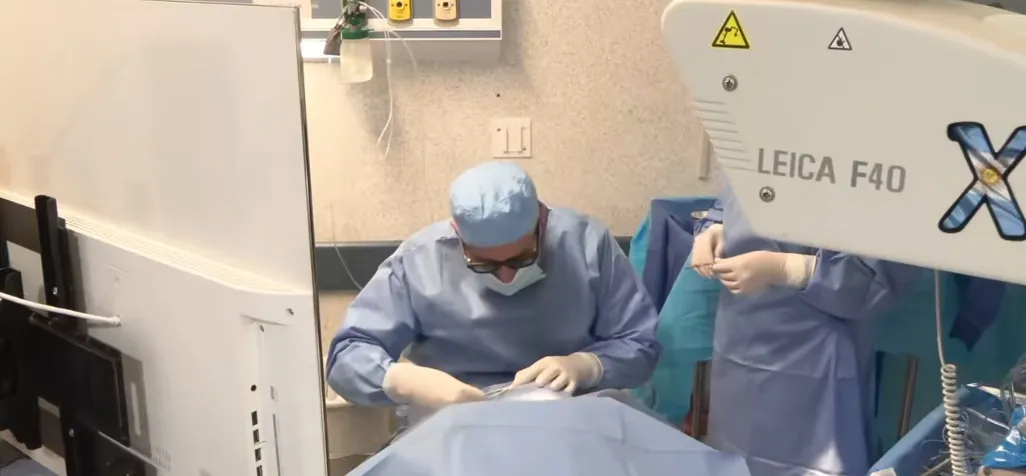 Especialistas de otros países también participaron en las cirugías / Redes Sociales