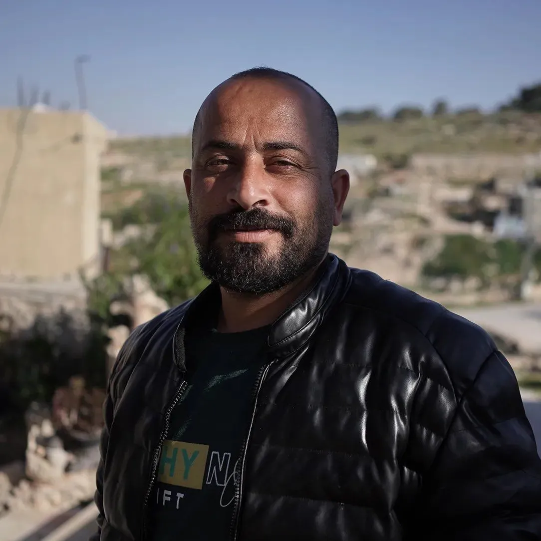 El codirector Hamdan Ballal fue atacado por gente de Israel y luego fue arrestado / Redes Sociales