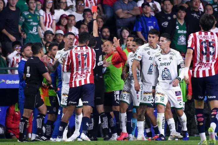 García fue expulsado vs León