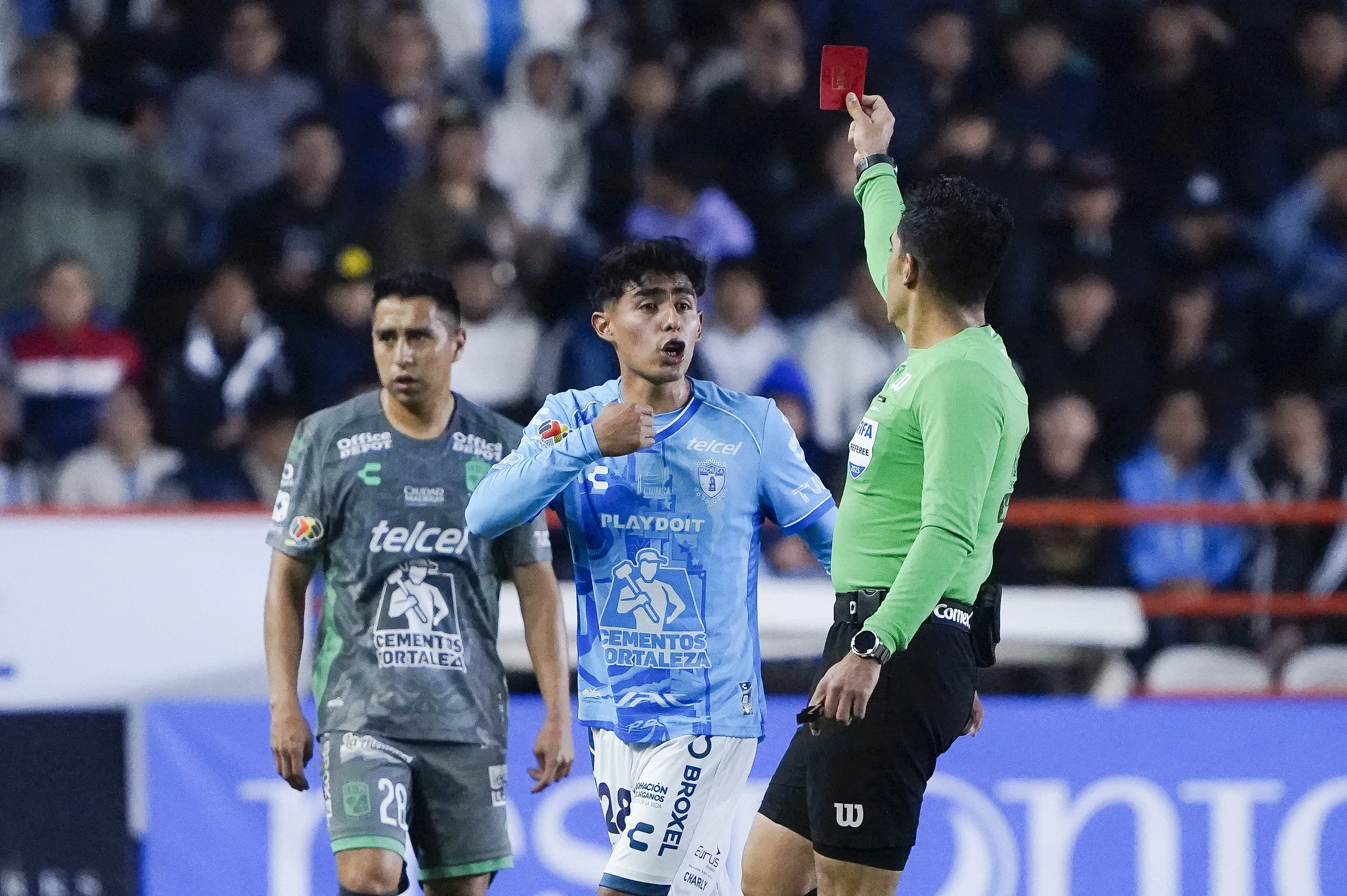 Momento de la expulsión | IMAGO7