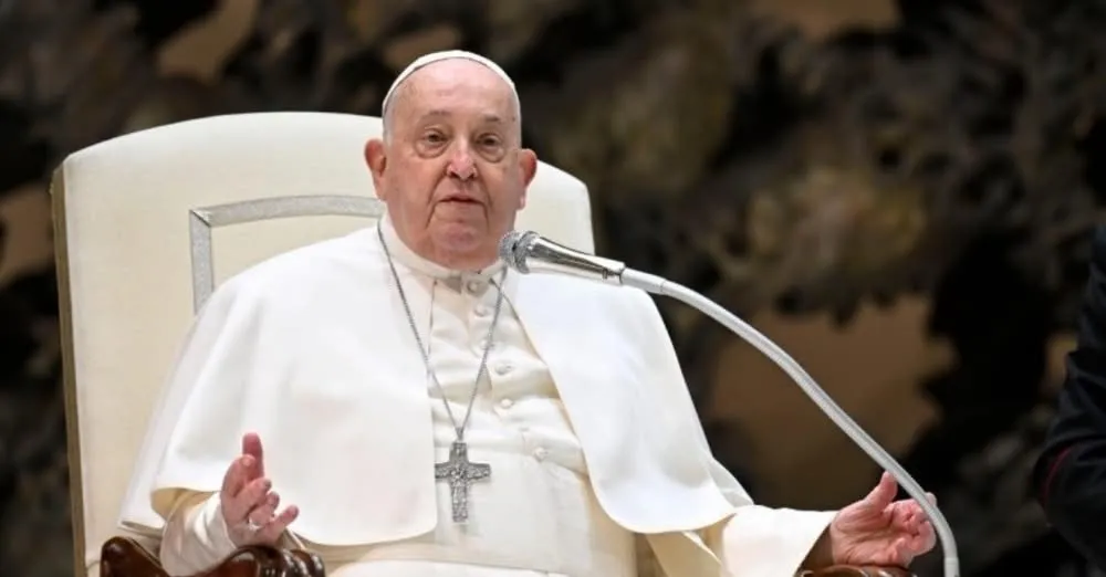 Los movimientos del papa Francisco se van recuperando poco a poco / Redes Sociales