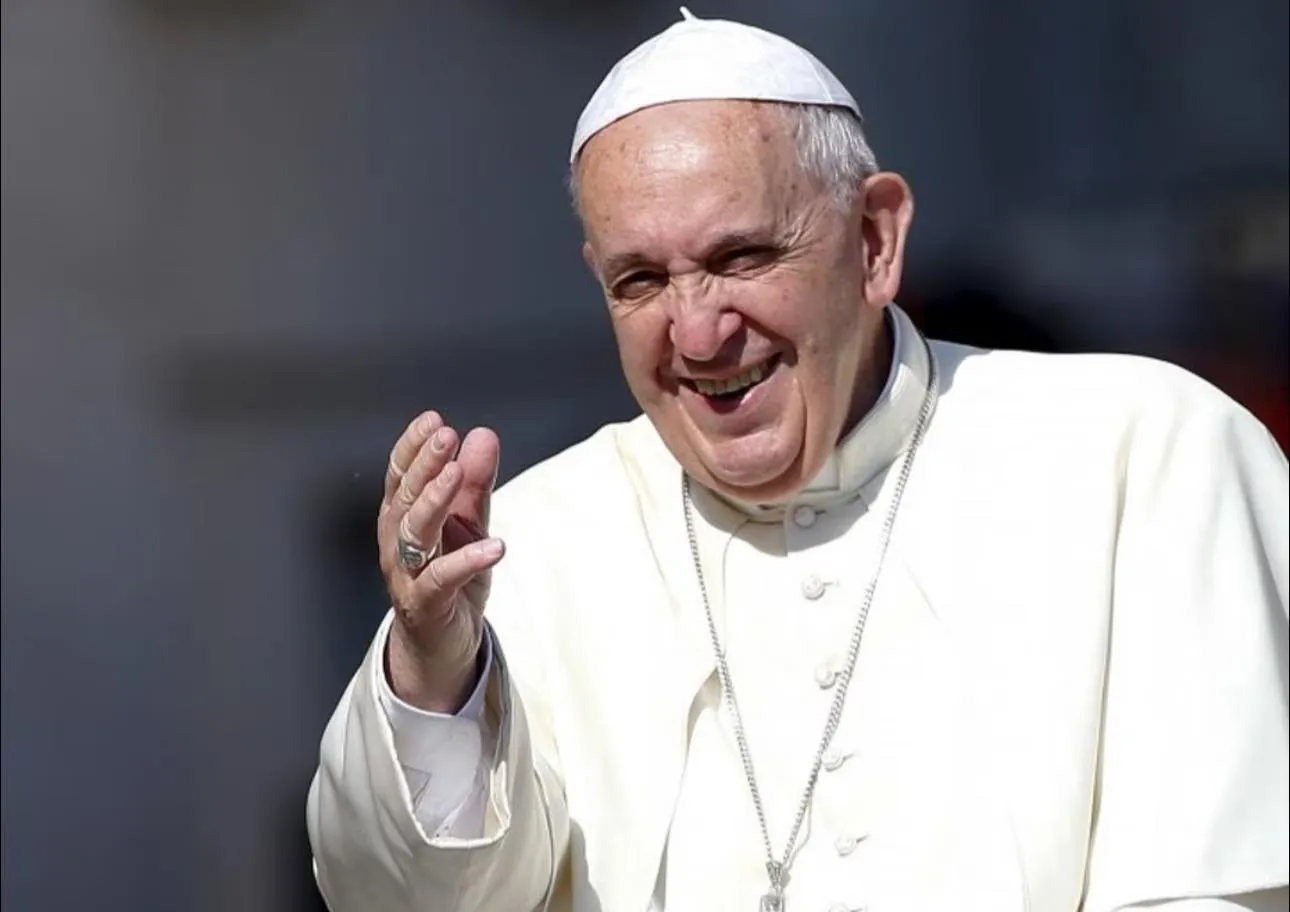 Se espera que la otra semana ya se pueda dar de alta al papa / Redes Sociales