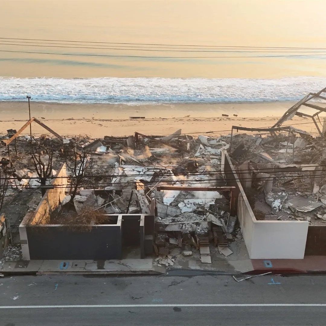 Así es cómo se ve su casa después del incendio / Redes Sociales