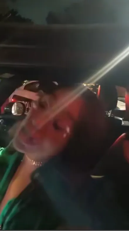 La mujer de nombre Claudia traía aliento alcohólico y manejaba en sentido contrario / Redes Sociales