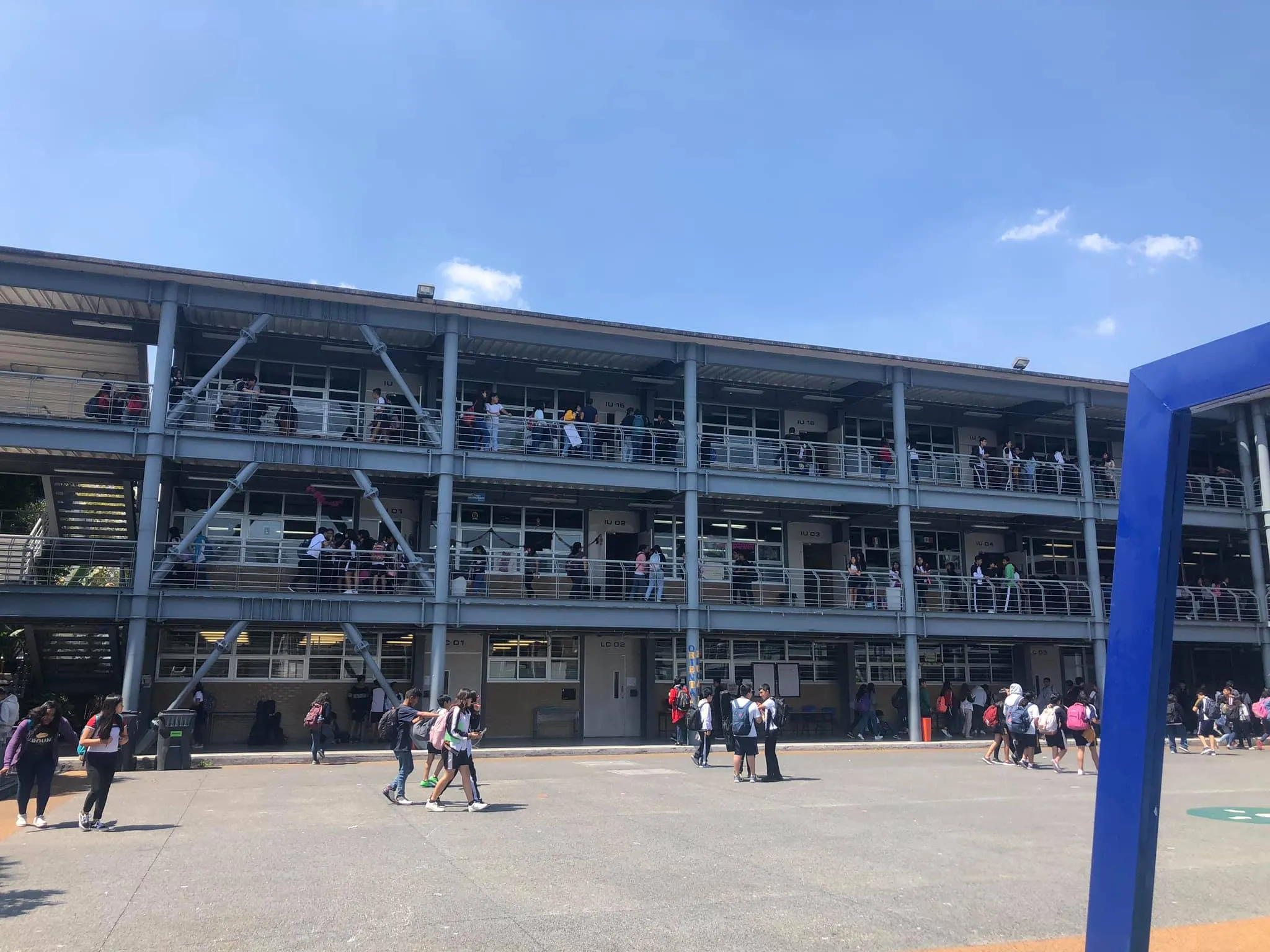 La secundaria recibe a alumnos desde los 11 años y con promedio de 7 / Redes Sociales