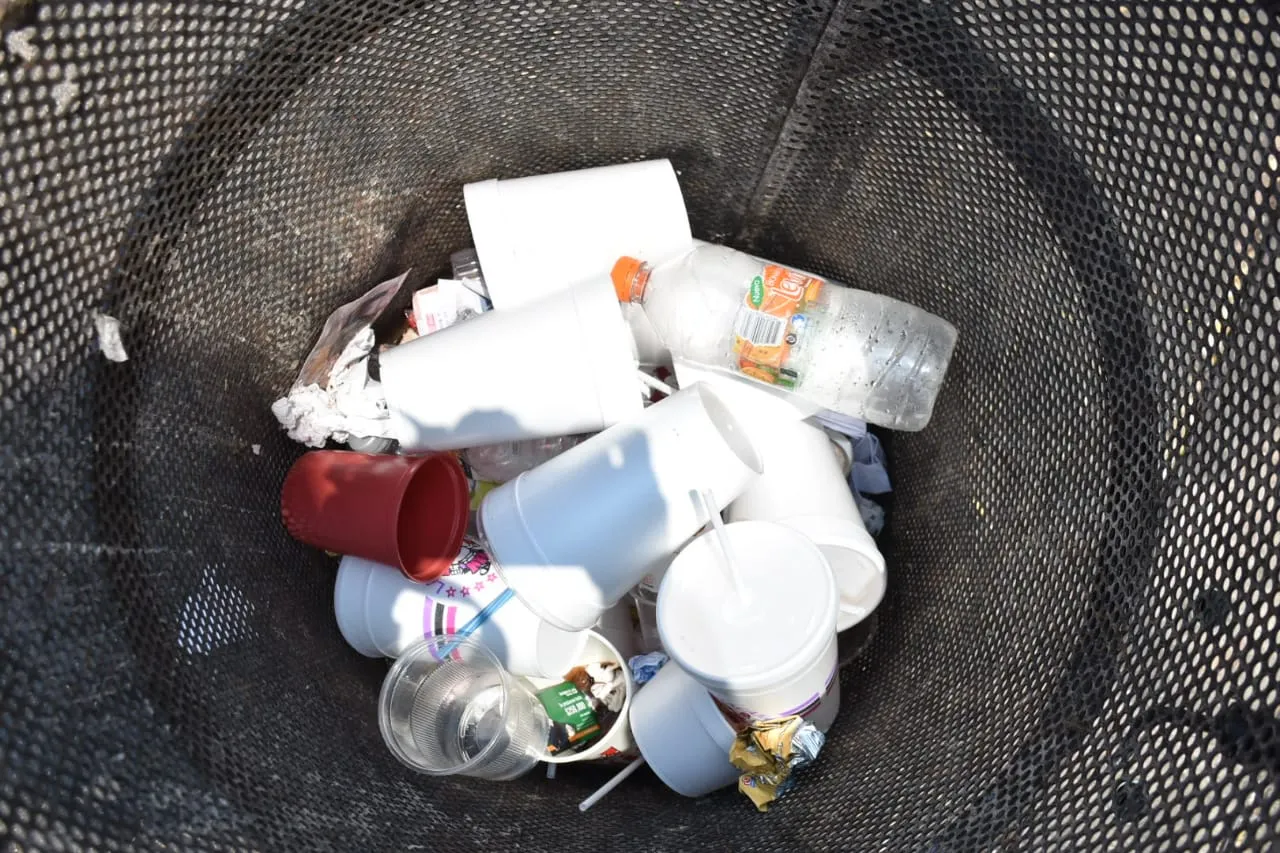 Edomex, inicia acción con multas si usas plástico... hay excepciones / Redes Sociales