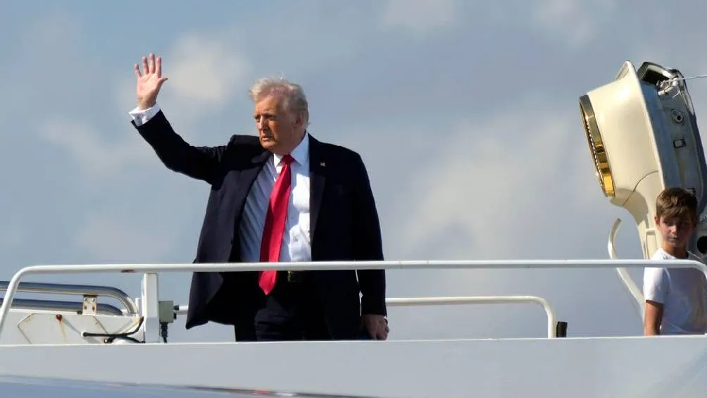 Donald Trump anunció que, a partir del lunes, se implementarán aranceles del 25% sobre las importaciones de acero y aluminio. | AP